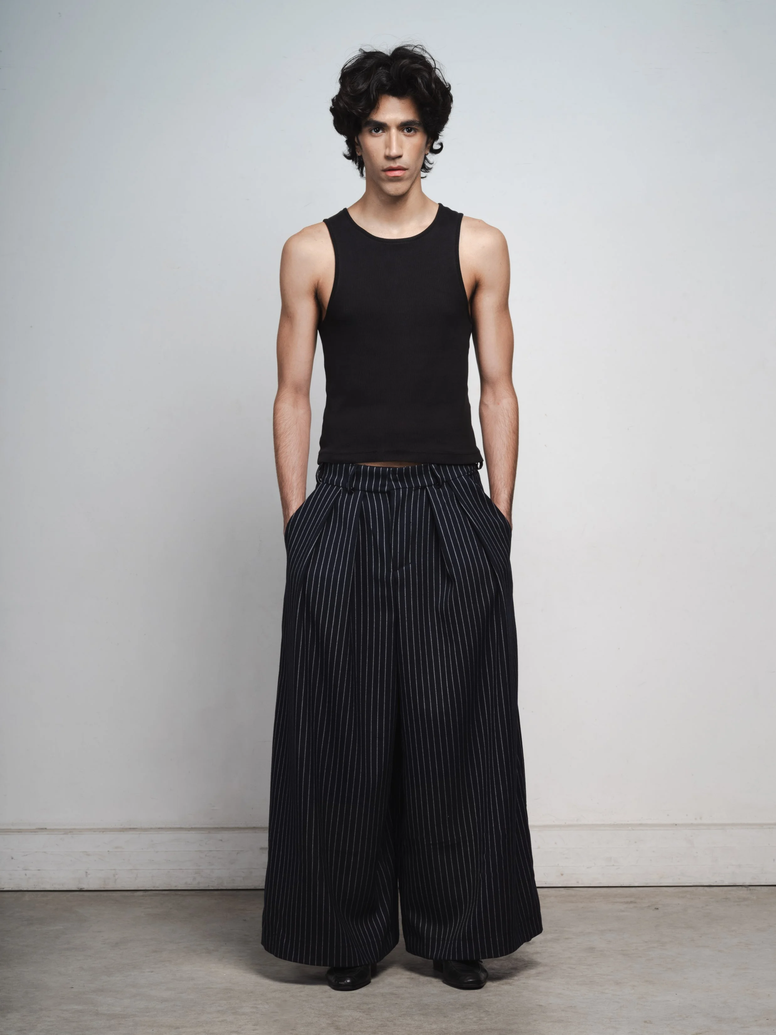 Pantalon bleu  à plis