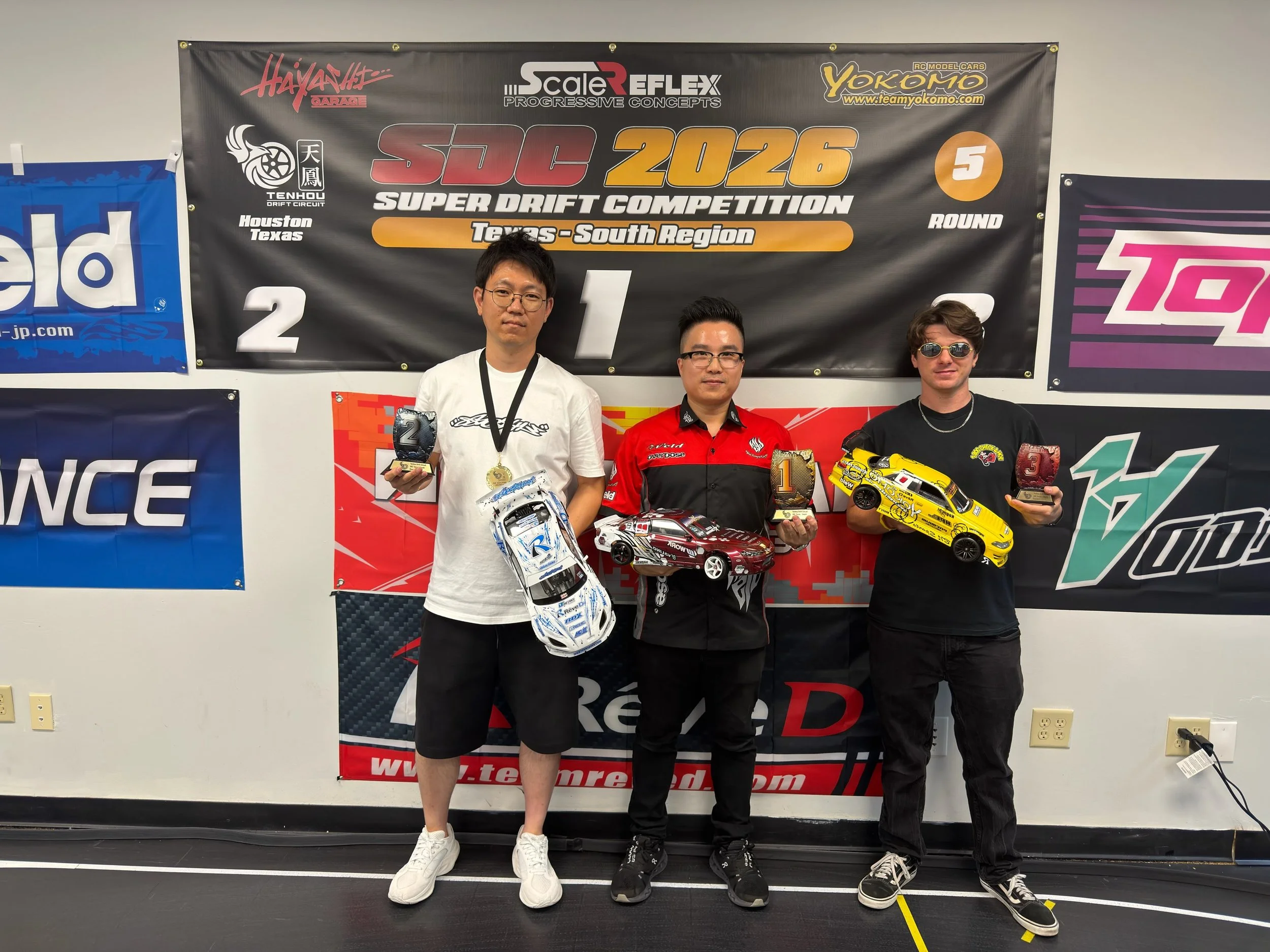 Congratulations to the podium of SDC Round 5 at Tenhou Drift Circuit! A simpler layout designed to emphasize the chase brought out some great battles! Thank you to all who took part. The season finale will be on August 29, see you there!