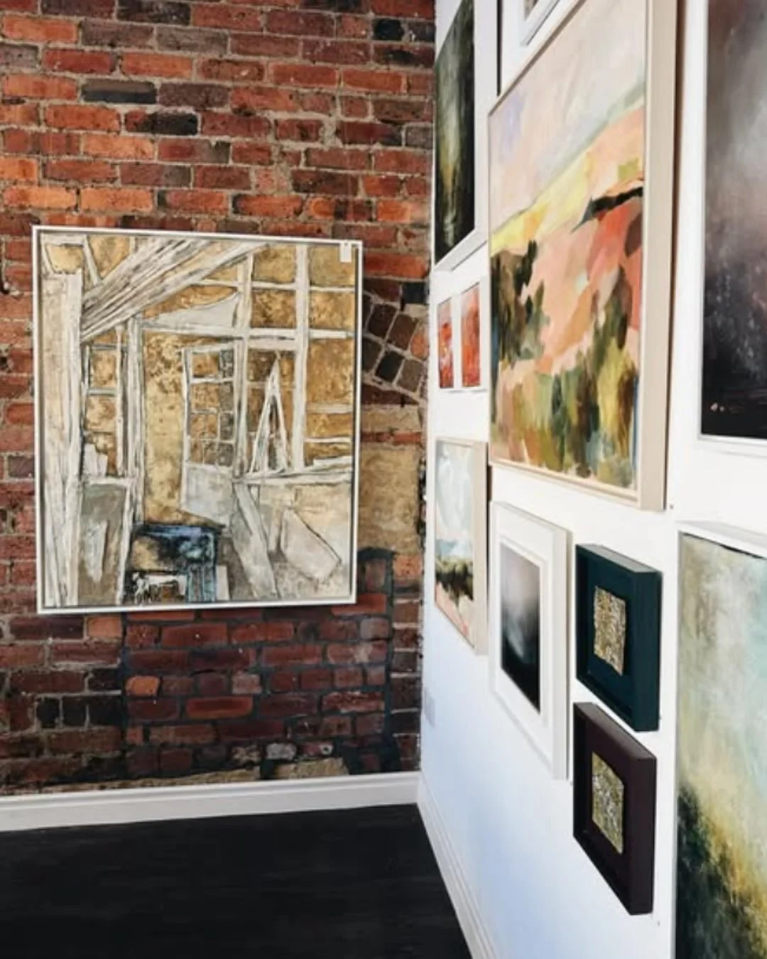 A selection of my work is available through the Saltaire Art Gallery at the moment, as well as on their website ✨

@saltaireartgallery 

#art #artgallery #saltaire #originalart #originalartwork #gilded #goldleafart #impastopainting #yorkshireartist #