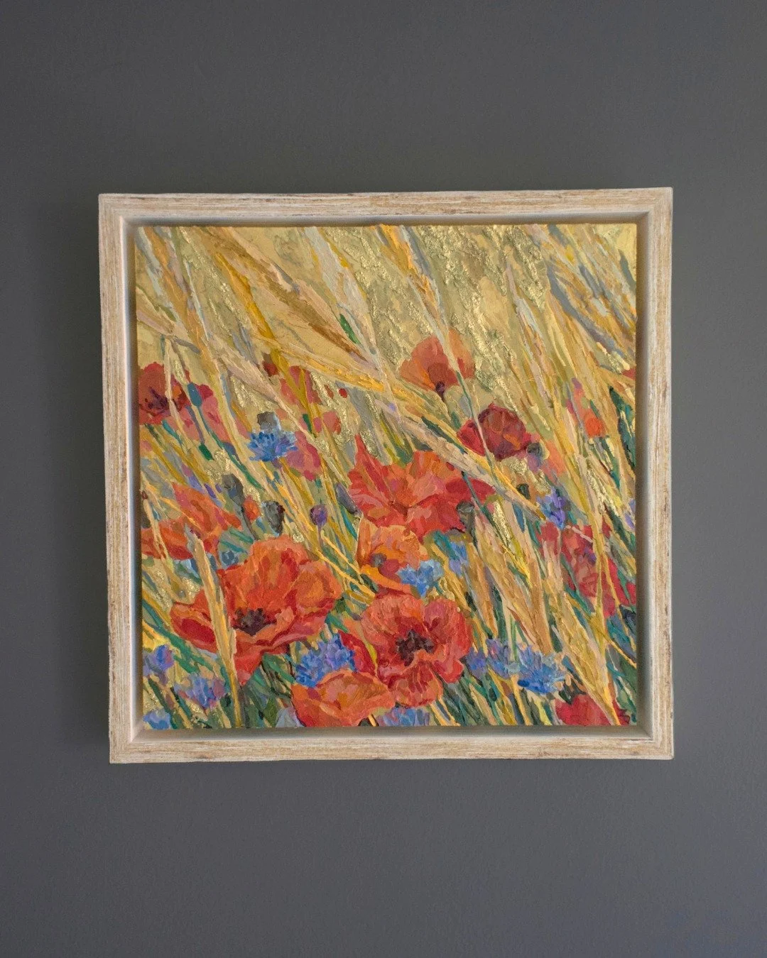 My first international commission is on its way to Ravenna in Italy.

Ravenna is famous for its Byzantine mosaics, whole walls covered in gold that catch the light in the most incredible way. So when this commission came in for poppies and cornflower