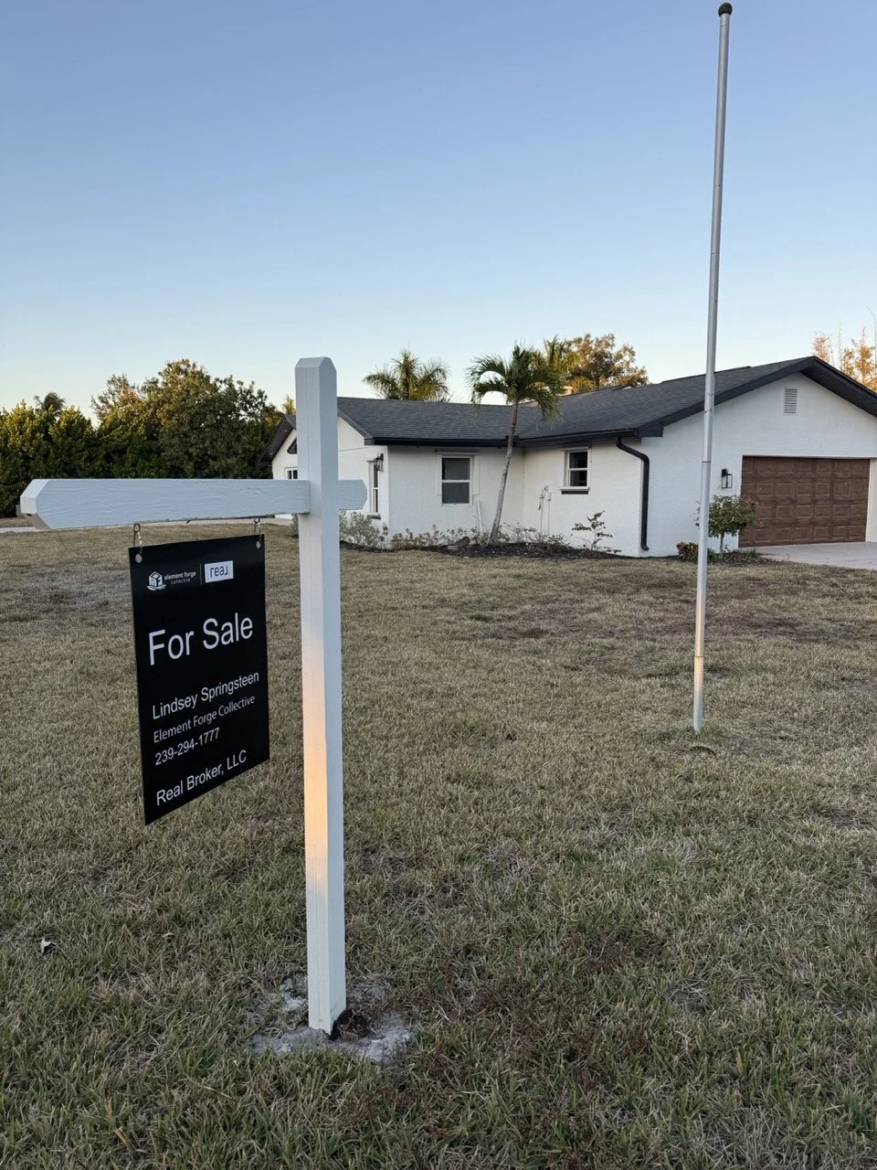 Fort Myers Signpost Installation