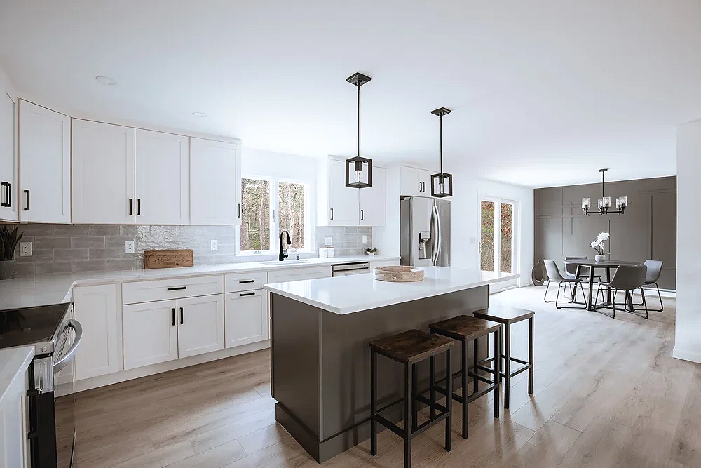 38_Pine_Orchard_KitchenNew2.jpg.png