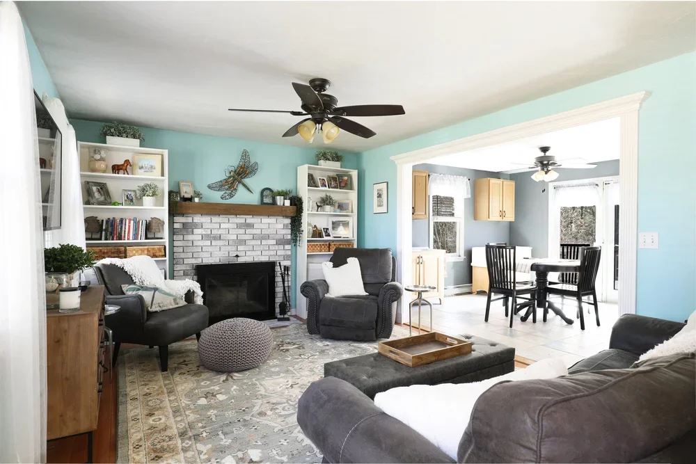 40_Pine_St_Livingroom_Dining_04102024.jpg.webp