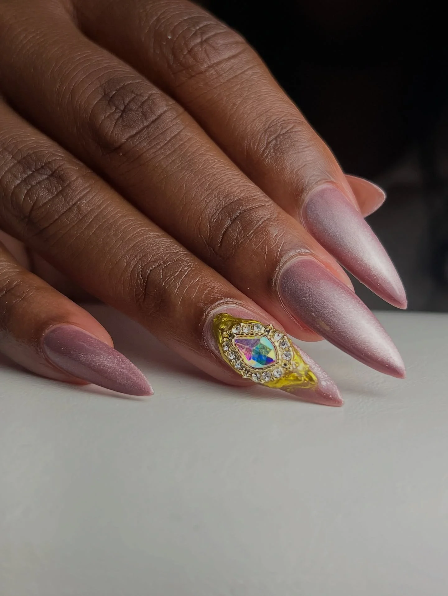 Imagine rocking a Gel-X set for a full 4 weeks with no breaks or major lifting—now that’s durability! 🙌 When it was finally time for a change, I refreshed the set and the results are everything. 😍✨
Here’s why Gel-X is such a win: