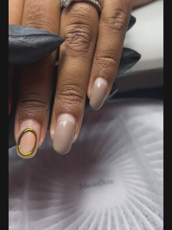 My Client’s 6-Week Nail Maintenance 
• 6 weeks — no lifting, no breaks, every nail intact
• Structure gel used for strength + durability
• Russian manicure technique for clean cuticles + flawless prep
• Healthy growth