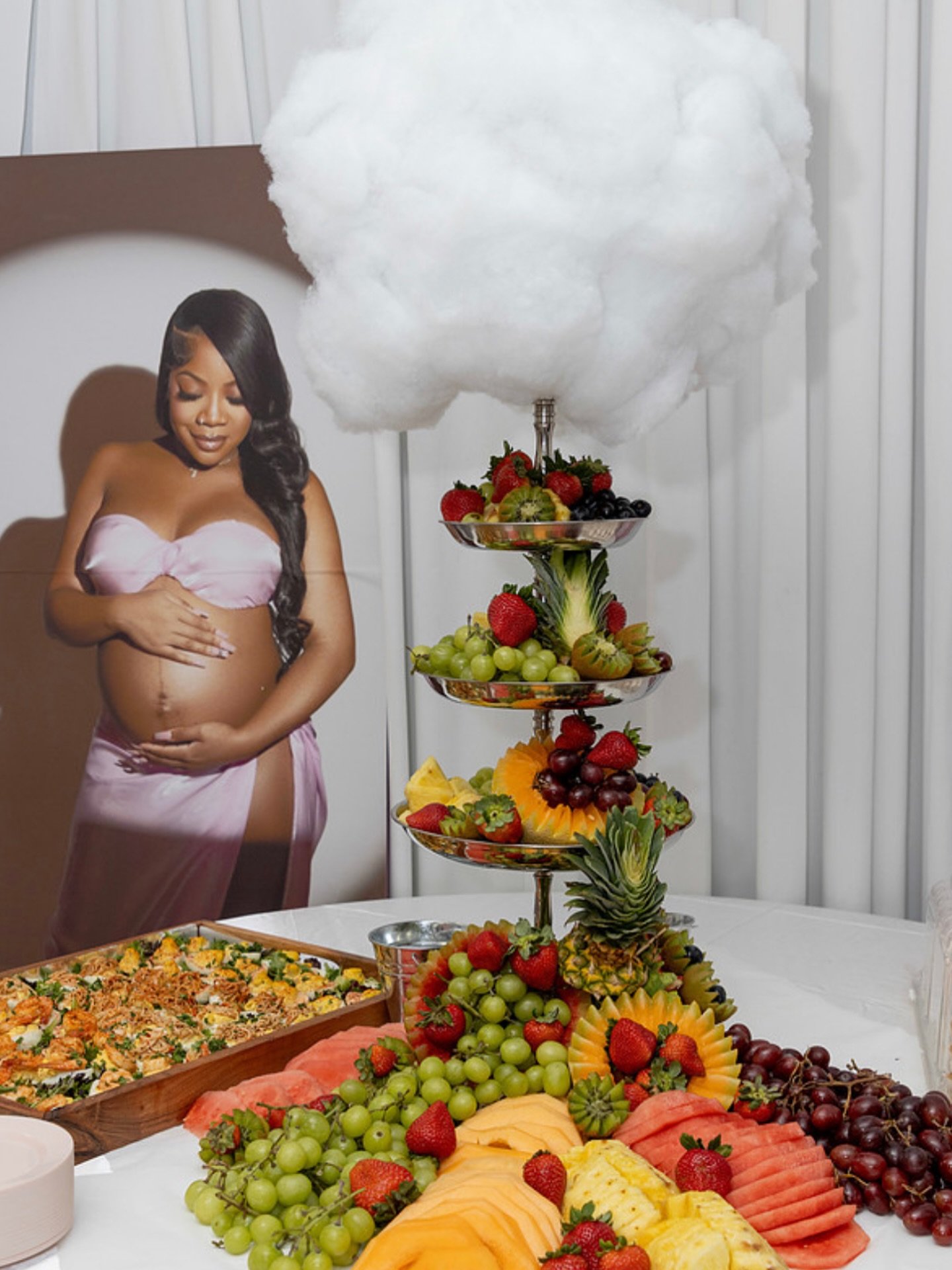 Stepping Back into my Zone! I created this Beautiful fruit display for my Daughter Baby Shower 💕

When skill meets creativity, the results speak for themselves 💋
Custom fruit display beautifully crafted by Nicole Beauty Boxx 🍓🍍
#EventDesign #Luxu