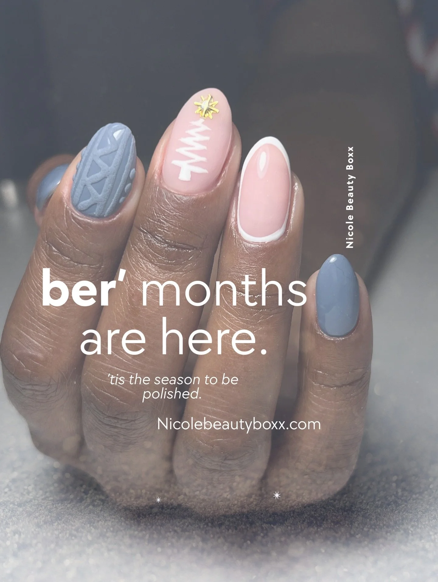 Let it snow ❄️ The ber&rsquo; months are here and so are the cutest holiday sets. &lsquo;Tis the season to stay polished with Nicole Beauty Boxx ✨💅🏽

#holidaynail #explorepage✨ #sweaternails #nicolebeautyboxx #ilovenails❤️