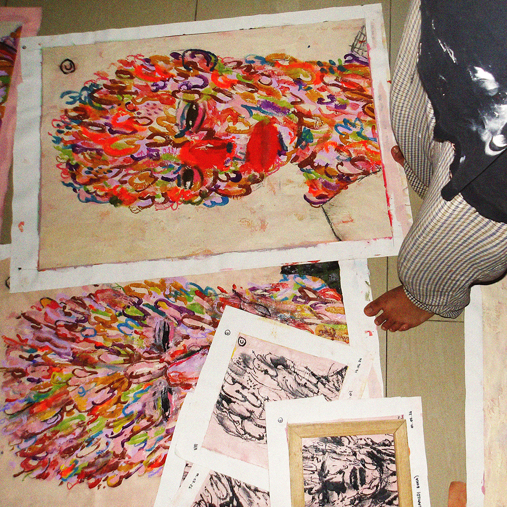 Hyper Sensitive HueMan 002 - behind the scene