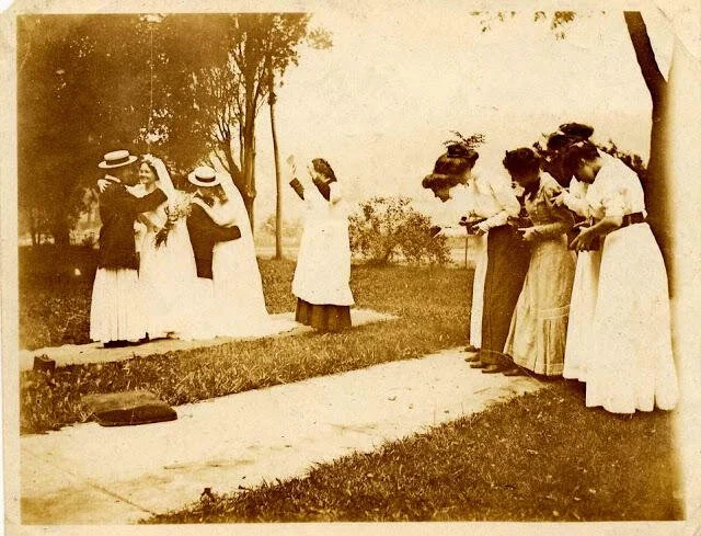 Young_Women_Performing_a_wedding_Ceremony.jpg
