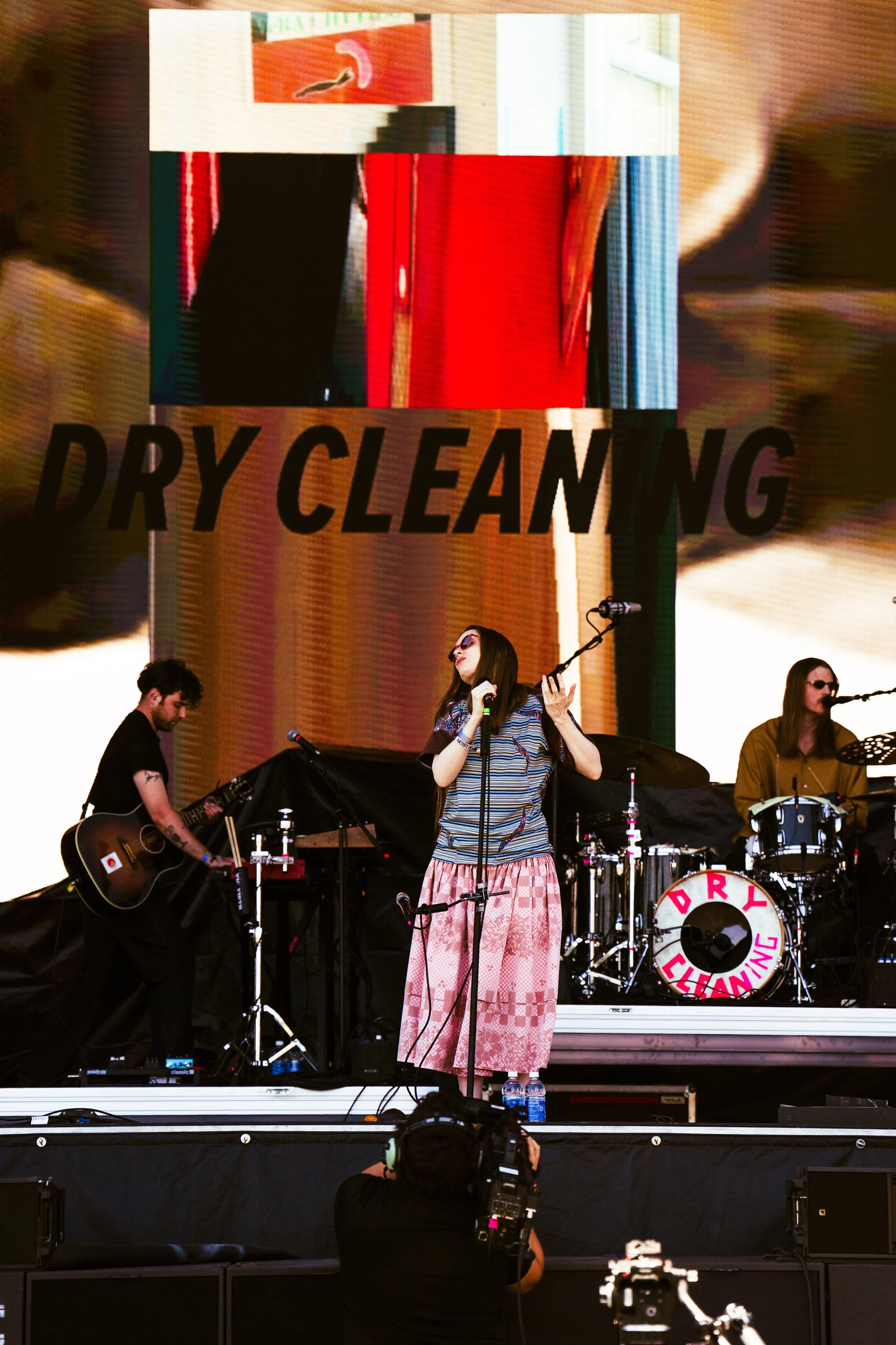 20260515_Dry Cleaning_Regan Jones-4.jpg