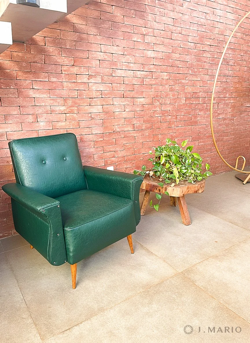 Generated Image October 04, 2025 - 7_27PM.jpg