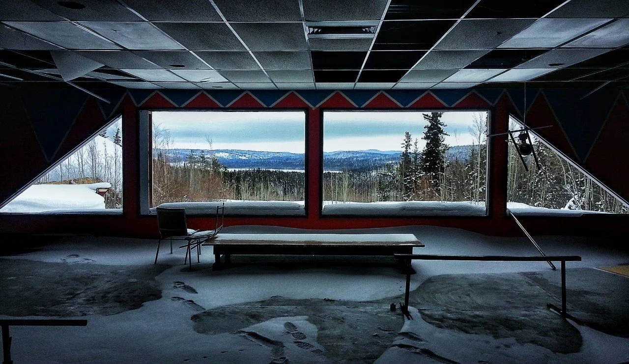 Full credit goes to my father for capturing this sensational image. One of the last shots of the day before we headed into the apartments.