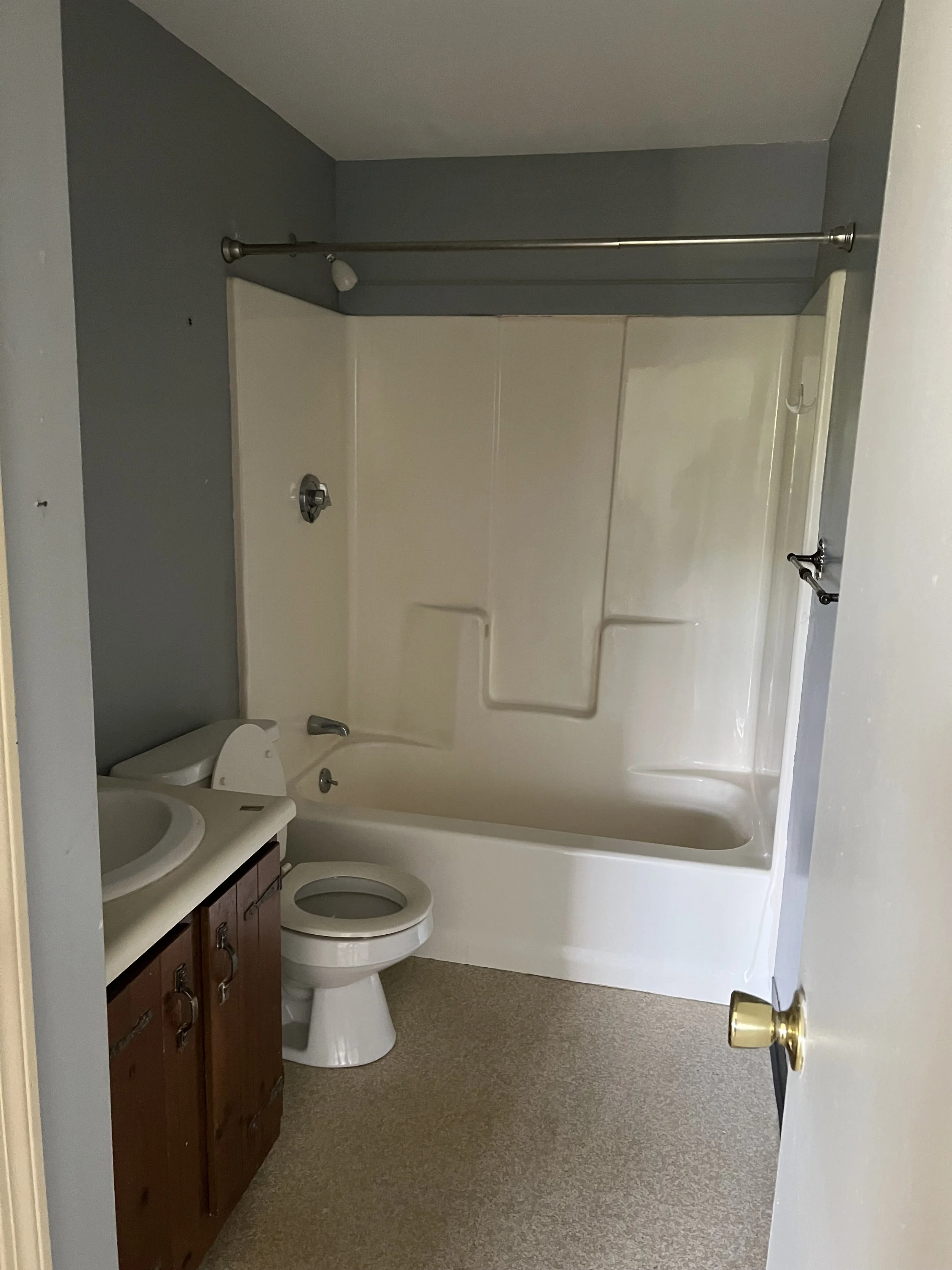 Bathroom 3 Before