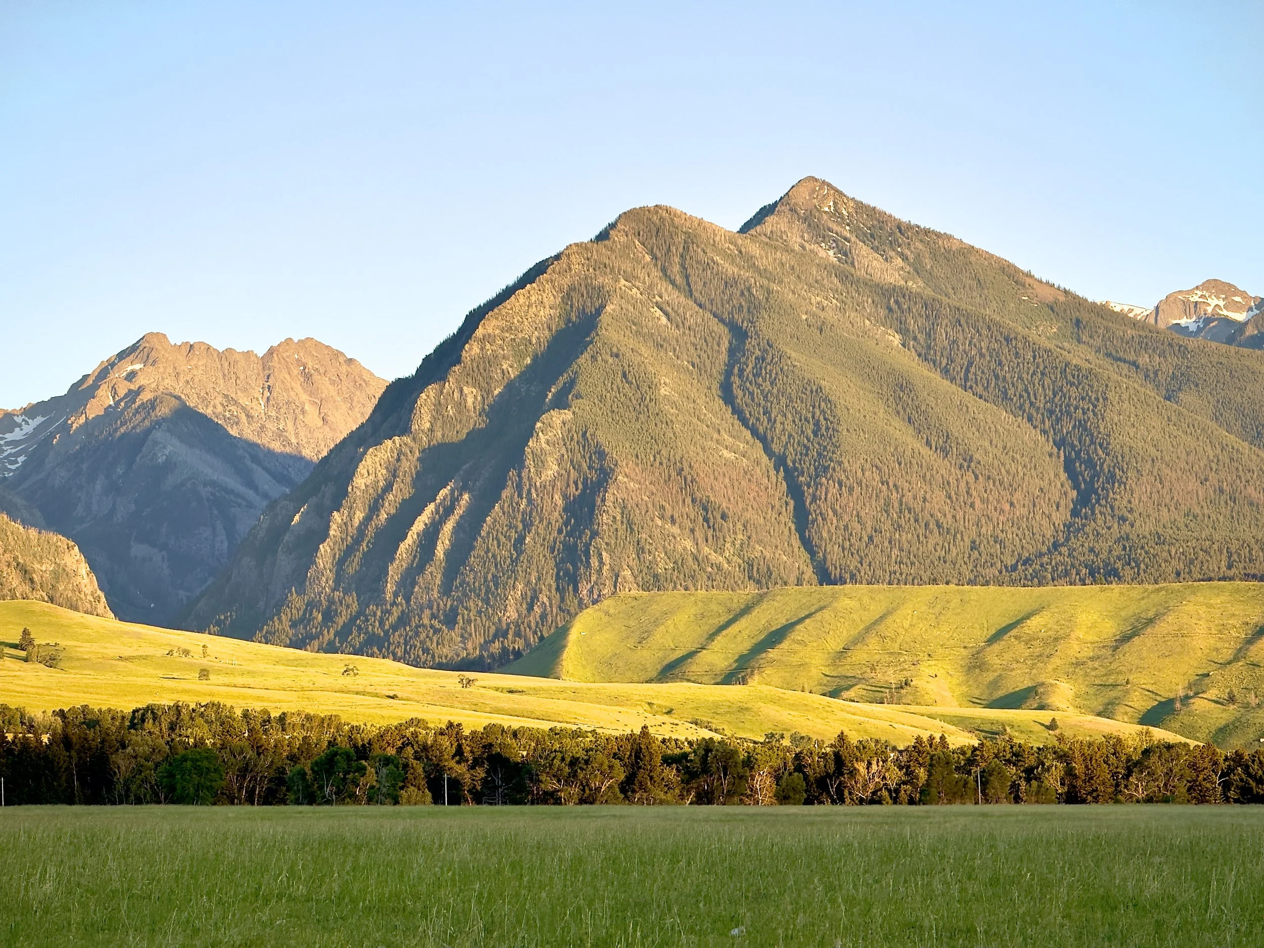 Montana - Paradise Valley - Livingston - Yellowstone - Yellowstone National Park - Hospitality - Christian Hospitality - Weddings - Elopements - Destination Weddings - Micro Weddings - Hospitality