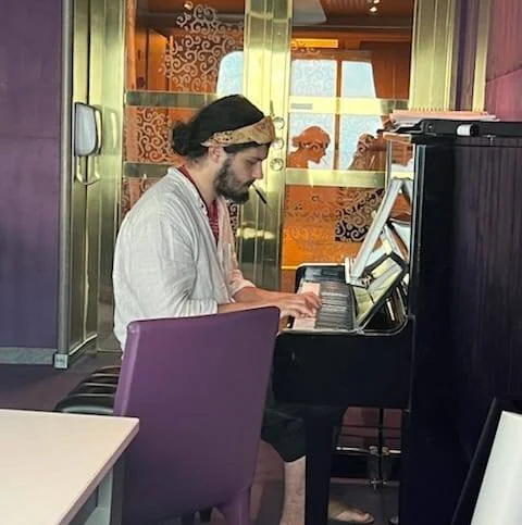 Our final 2025 Call for Scores Winner is Jordan Berlin Speranzo, Composer (@jordansperanzo)!

Jordan Berlin Speranzo (They/He) is a composer, conductor and singer from Pittsburgh PA. They studied at CMU, where they received a BFA in music composition