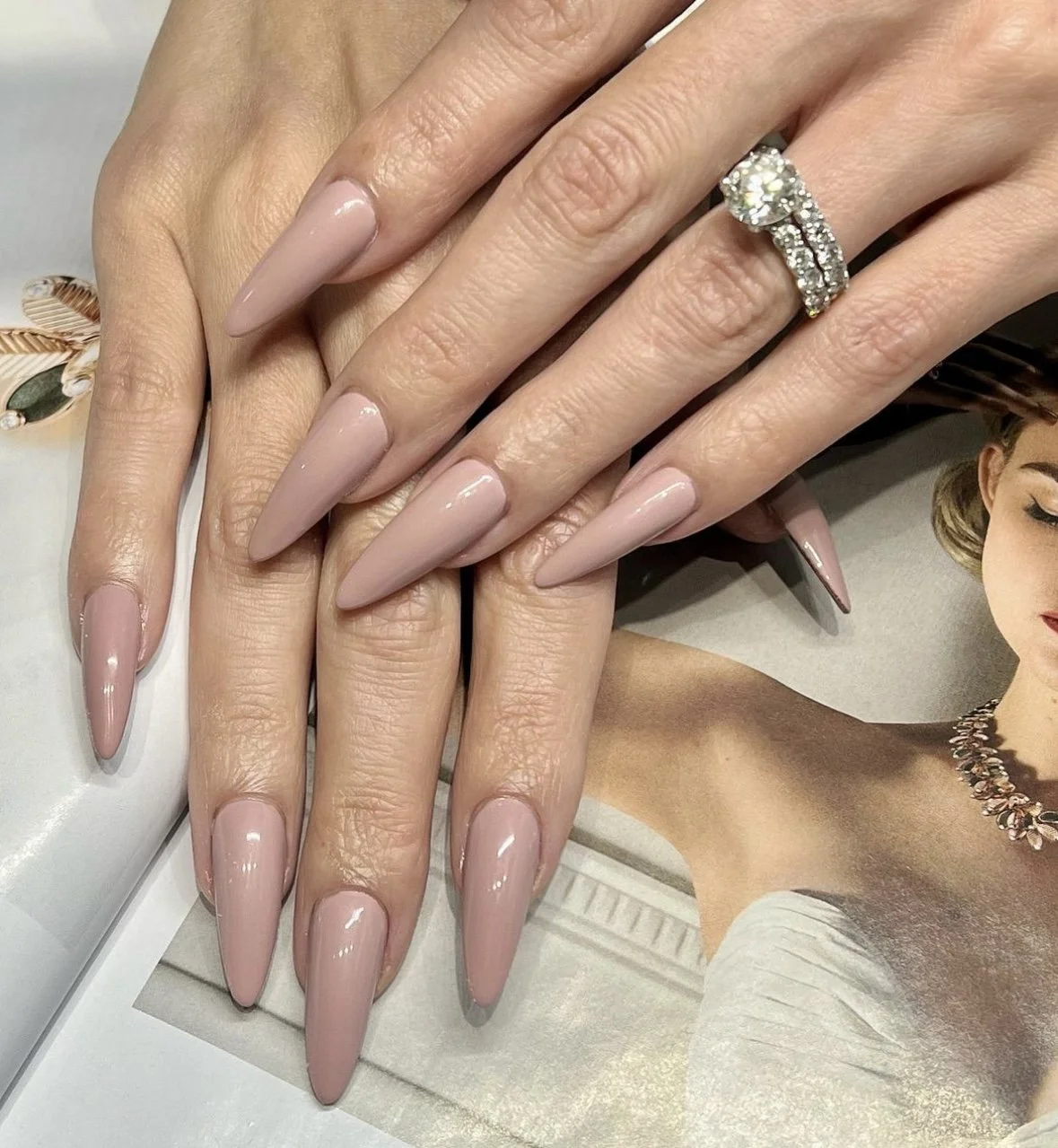 VANITY BEE SALON