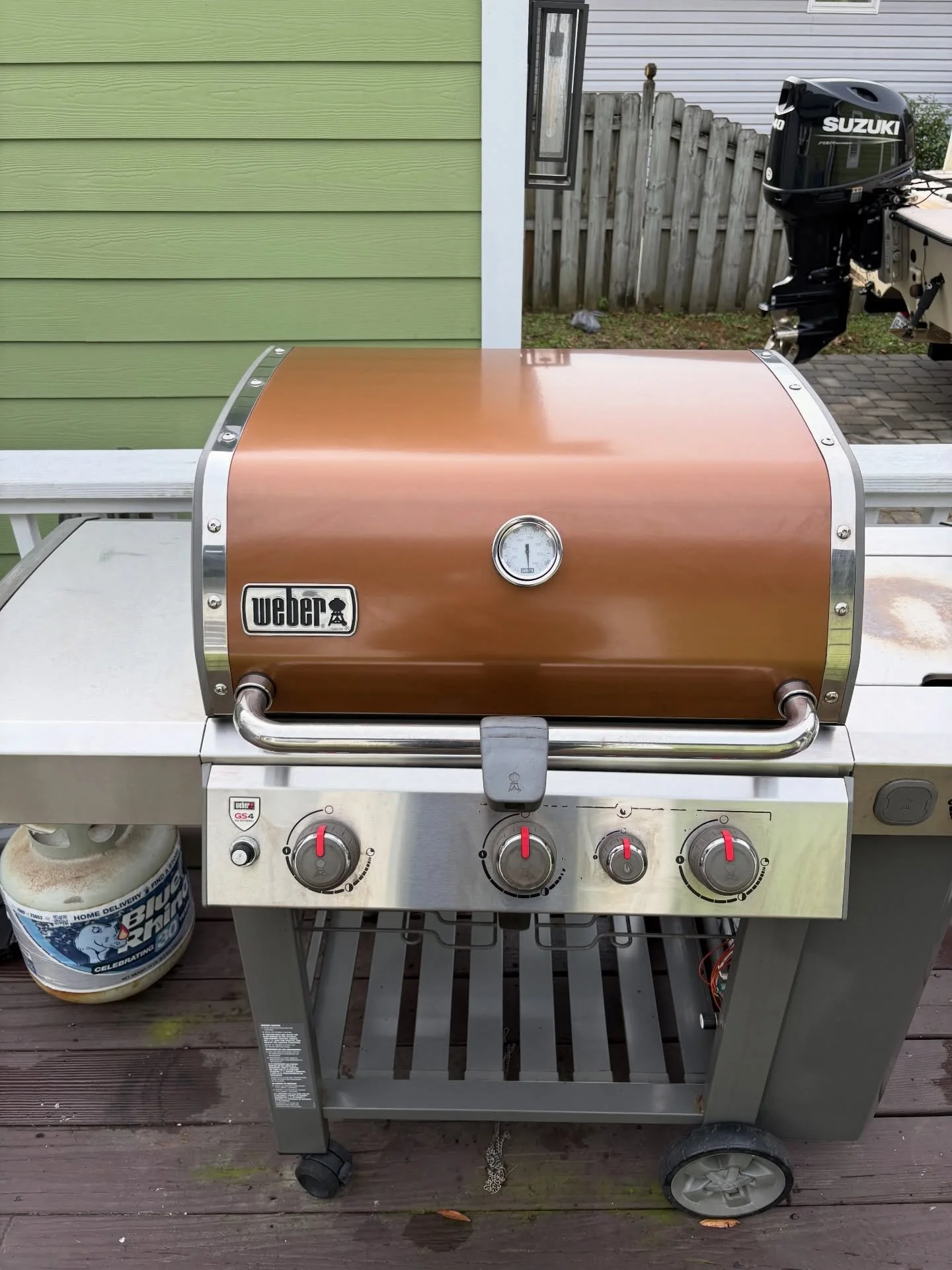HO HO HOly crap that&rsquo;s a clean grill 🎅 swipe to the end for the after 🧼

Need a last minute Christmas gift for the grill master in your life? Nothing beats the gift of a clean grill, ready to go when those warmer days finally hit 🏝️ 

Wishin