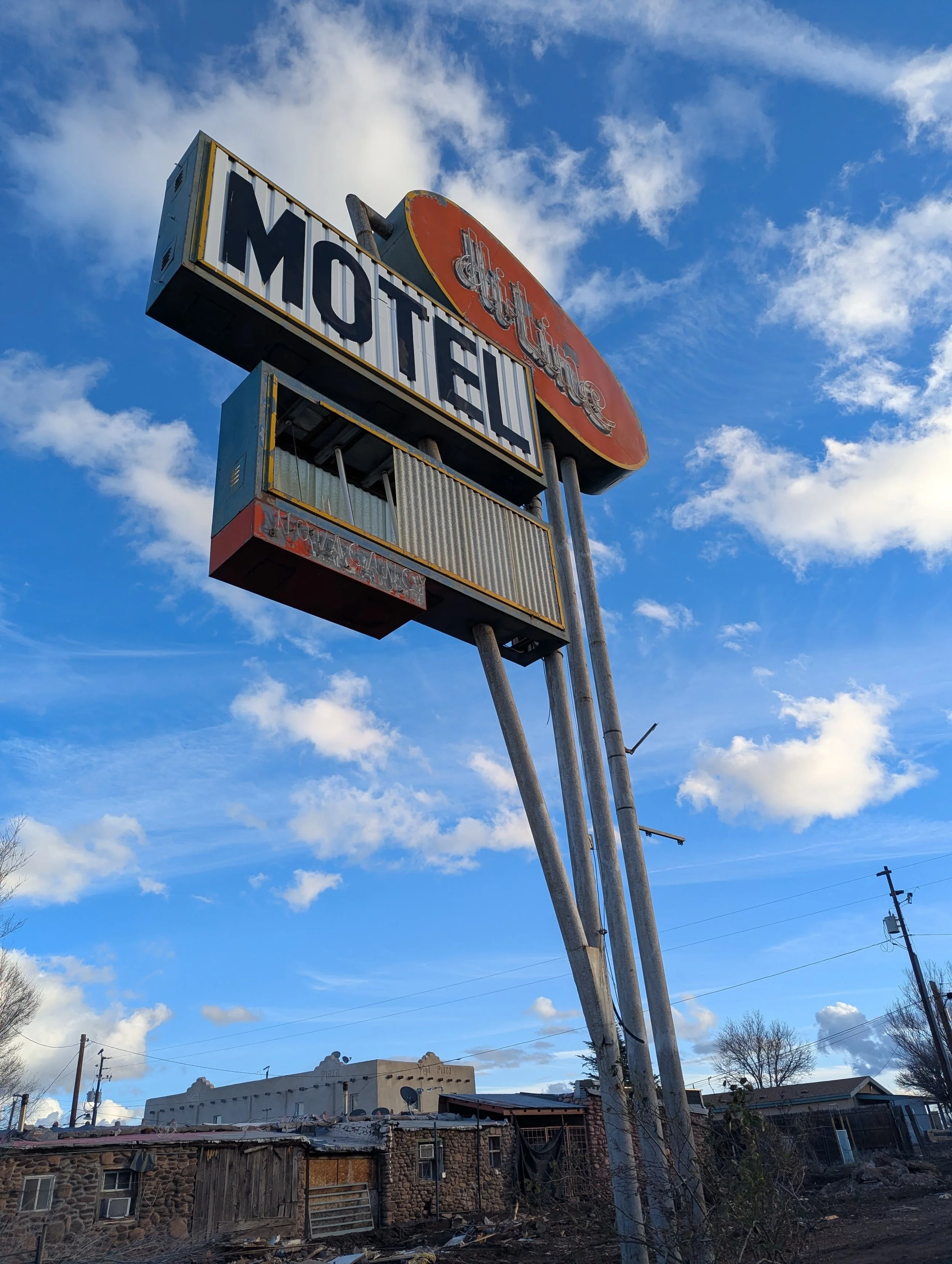 Saving a Piece of Ash Fork History: The Hi-Line Motor Court Sign