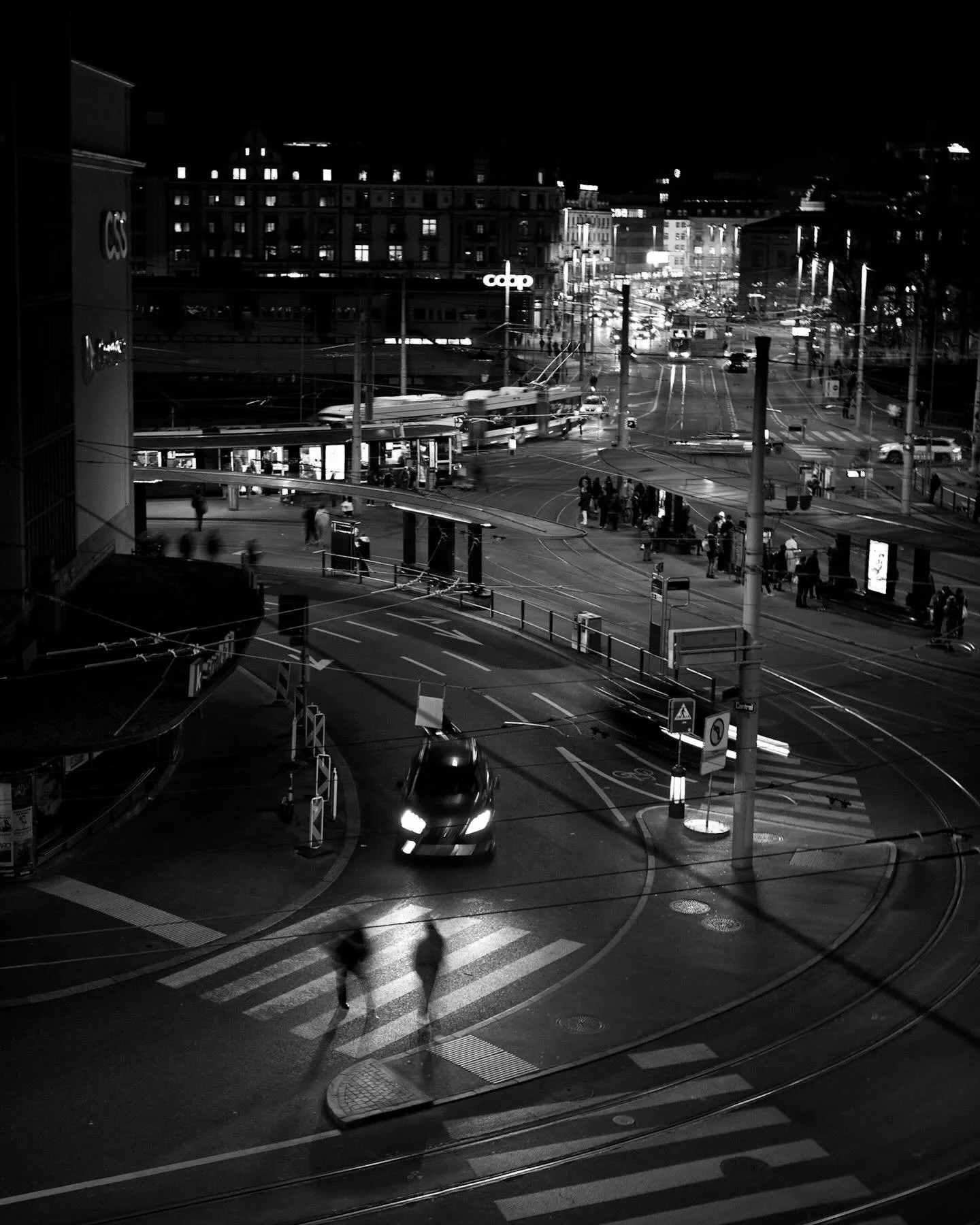 2026.01.17 - Lights and Shadows
&hellip;
Place: Central Strassebahn Station, Z&uuml;rich, Switzerland 
Camera: Leica Q3 43
Edits: Lightroom CC
&hellip;
Taken during the @philpenman MasterClass organized by @leica_camera_schweiz | @andreas.dibbern.
&h