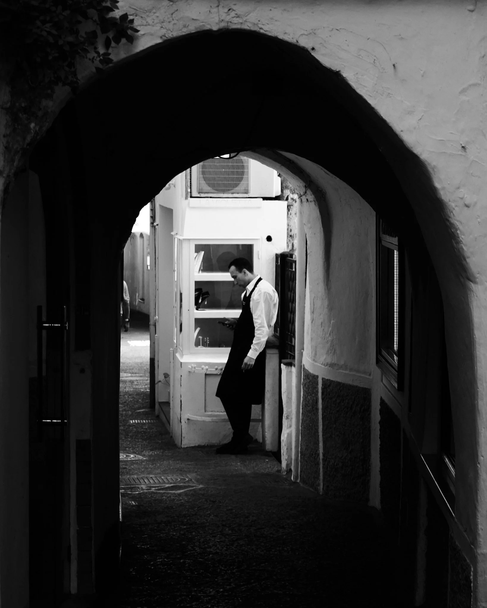 2026.05.03 - On a Break
&hellip;
Place: Capri, Naples, Italy
Camera: OM-3 OM System
Lens: Panasonic Lumix G Vario 14-140mm f3.5-5.6 (46mm)
Edits: Lightroom CC
&hellip;
Copyrighted and owned by Paula Datti 2026
...
#om3 #omsystem #lightroom #macrophot