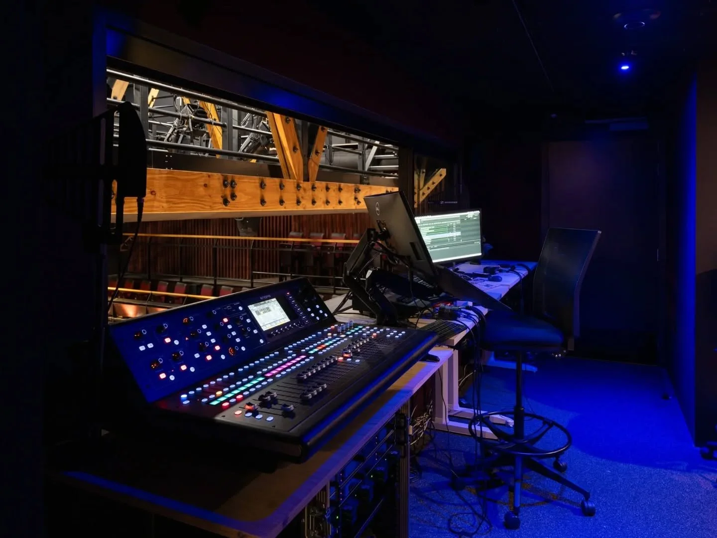 🌺 Calling Pasifika creatives in theatre!

If you're a Pasifika designer or technician with 3+ years experience  and based in Ōtautahi Christchurch, this could be the opportunity you've been waiting for.

The Court Theatre, in partnership with Creati