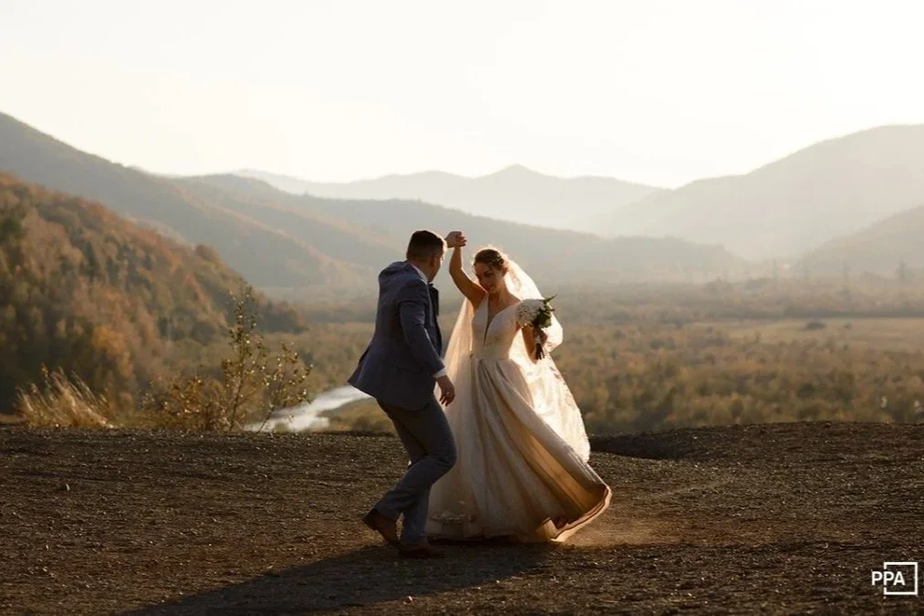 Breaking Into the Elopement Photography Market