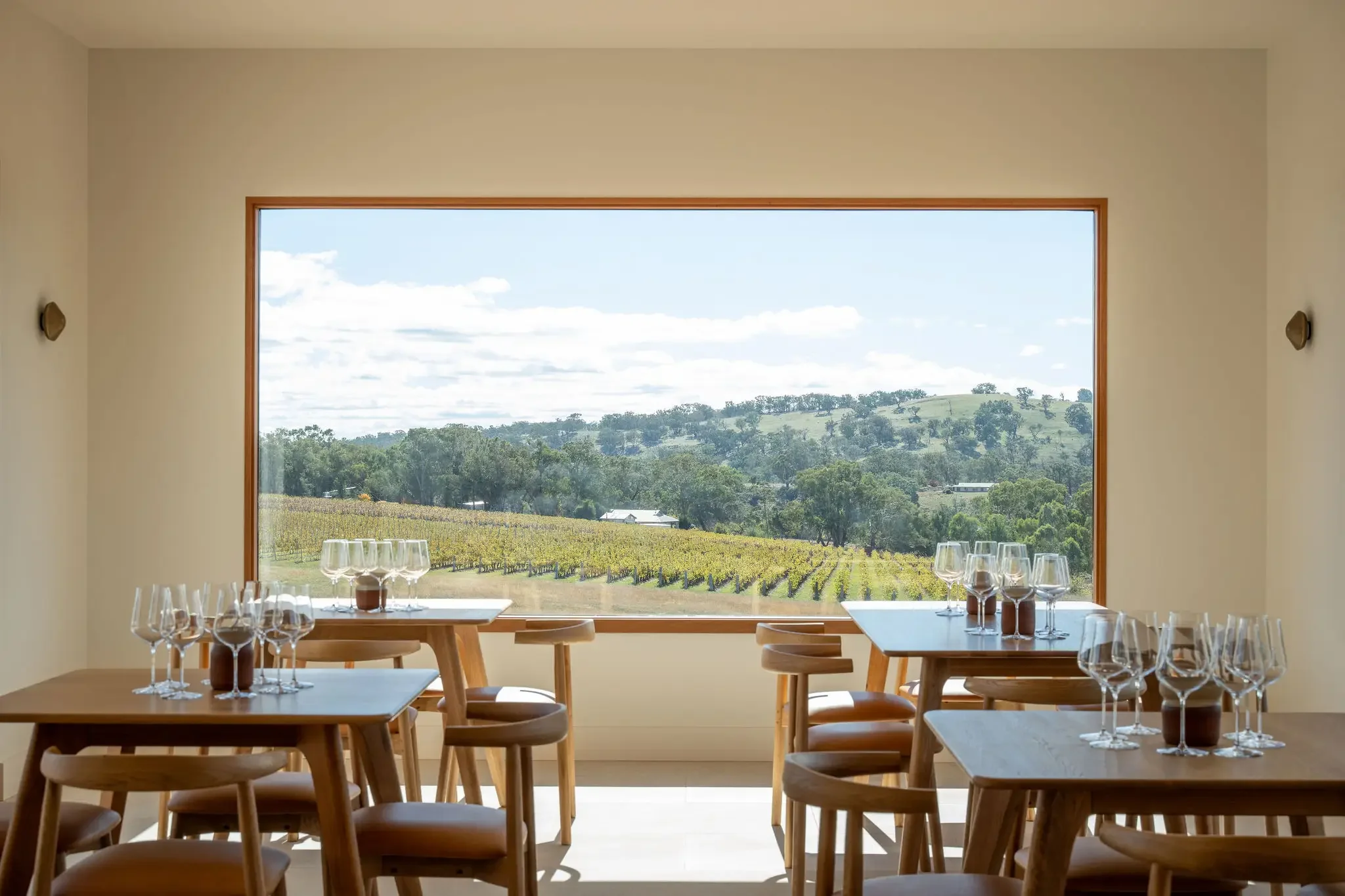 CanobolasWines-CellarDoor-May-MoniqueLovickPhotography-2025-21.webp