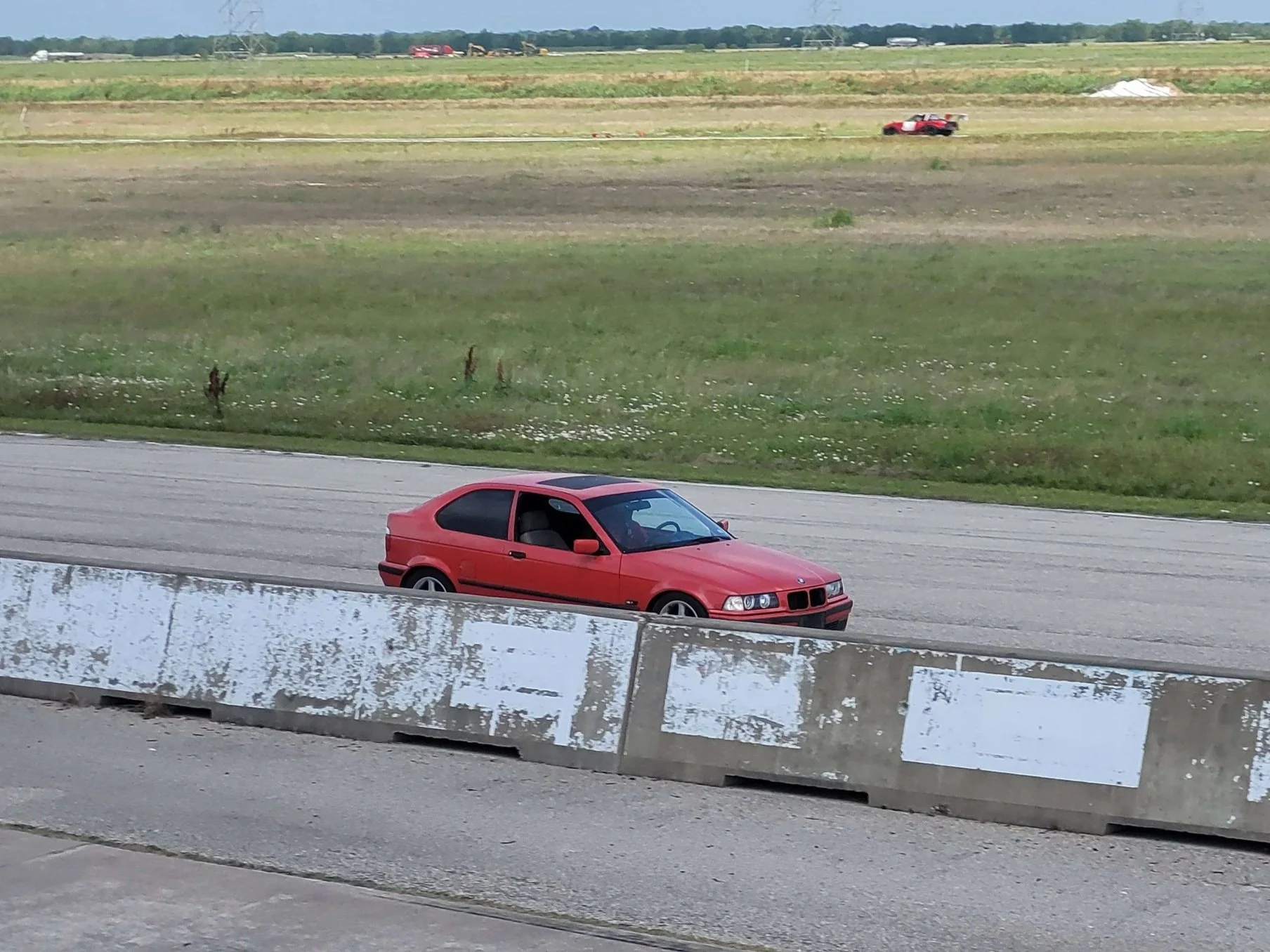 BMW+on+track+3.jpg