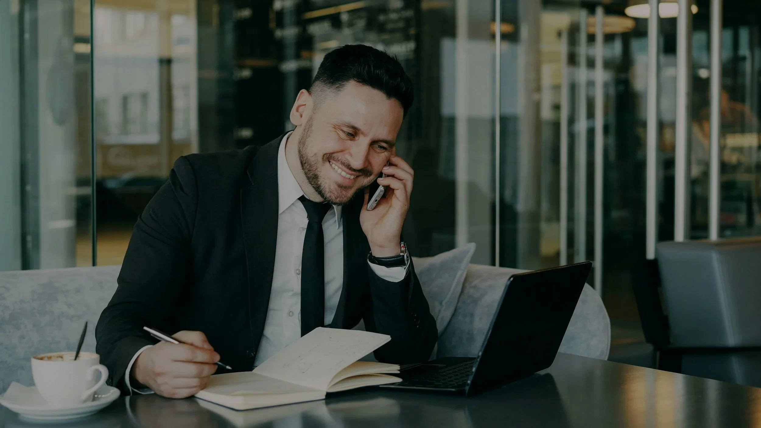 A retail sales person assists a client in purchasing some items bu usin gsuperior sales techniques.