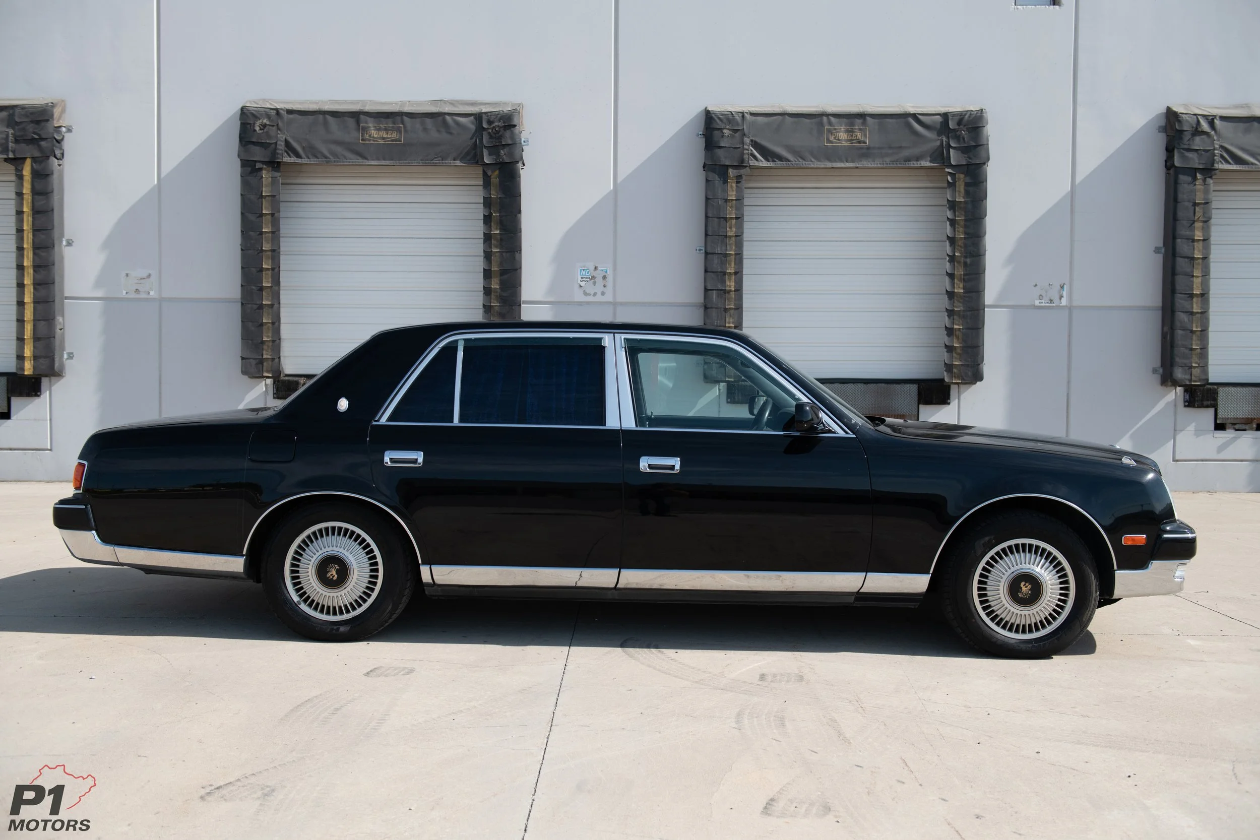 1999 Toyota Century GZG50 V12 JDM luxury sedan | Imported Japanese classic by P1 Motors