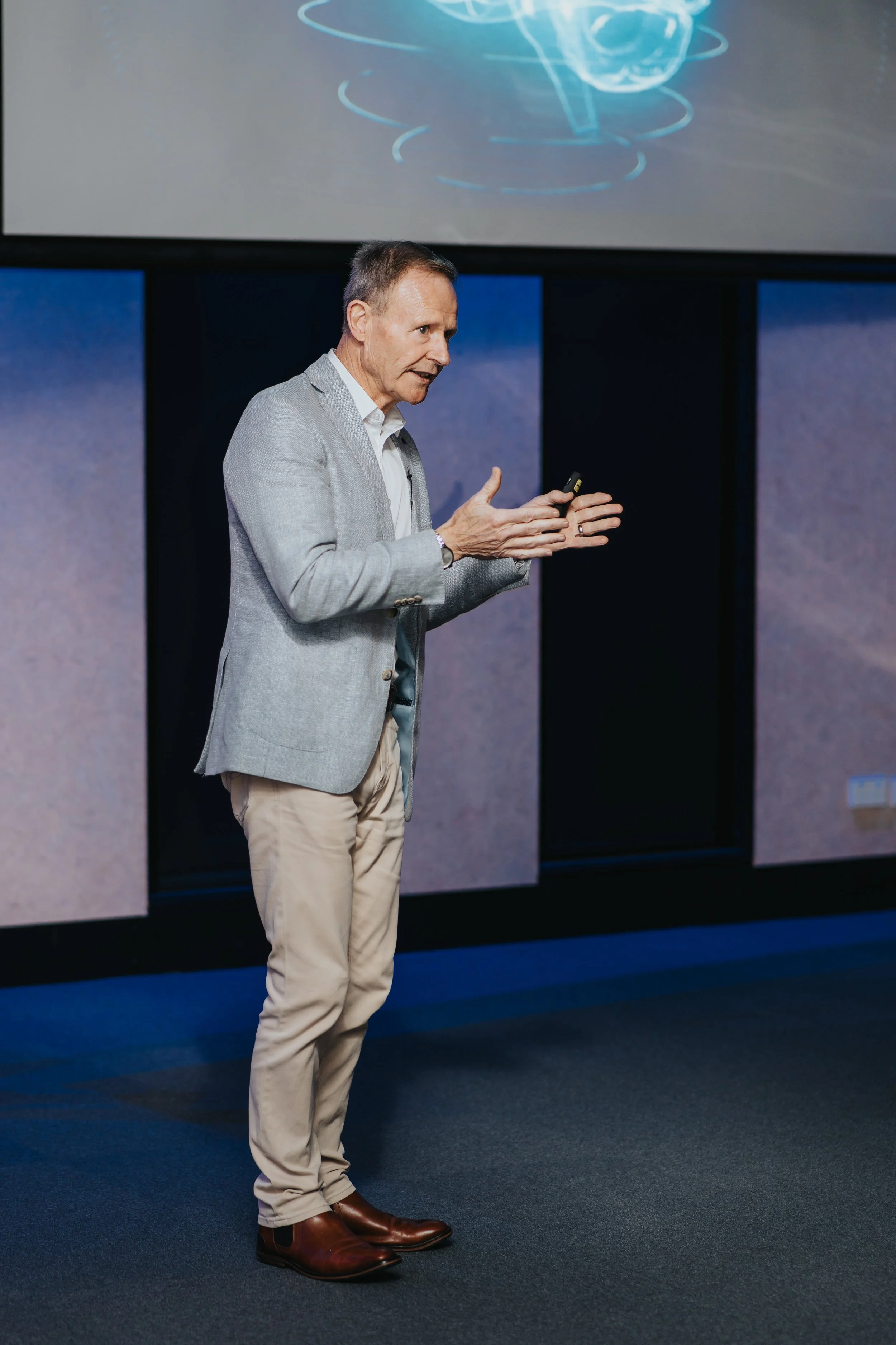 LLA NOV 25_LR-31.jpg