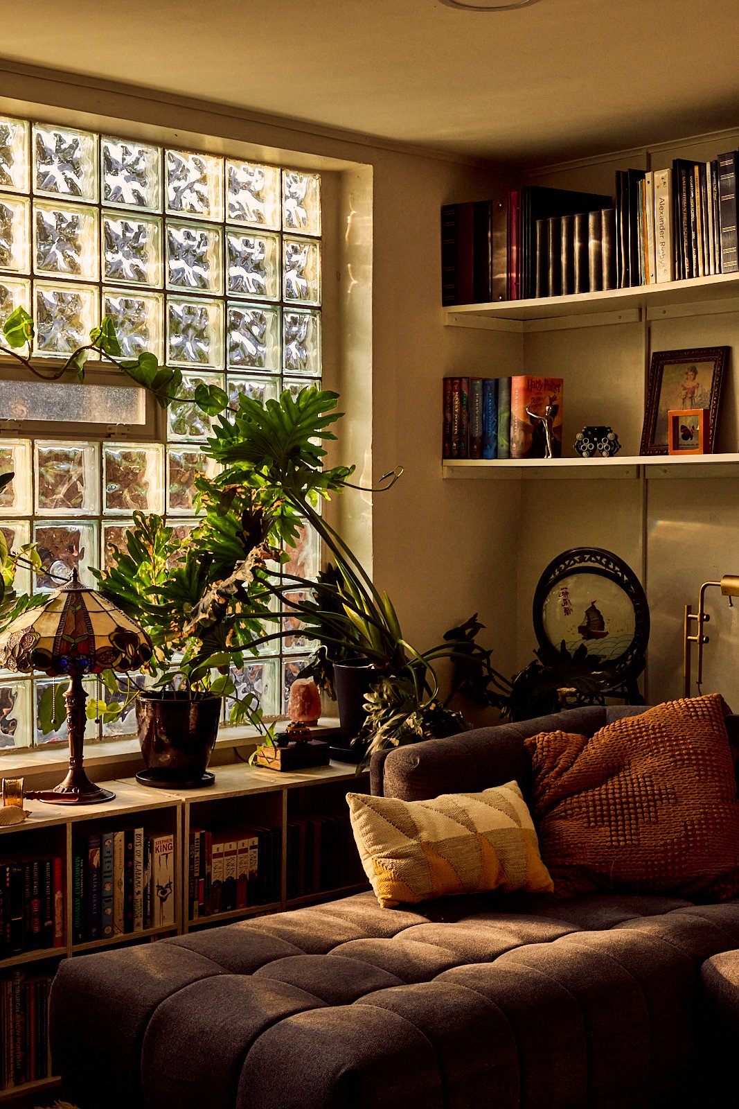 Pittsburgh townhome for Apartment Therapy. Image by Austin-based lifestyle photographer, Mackenzie Smith.