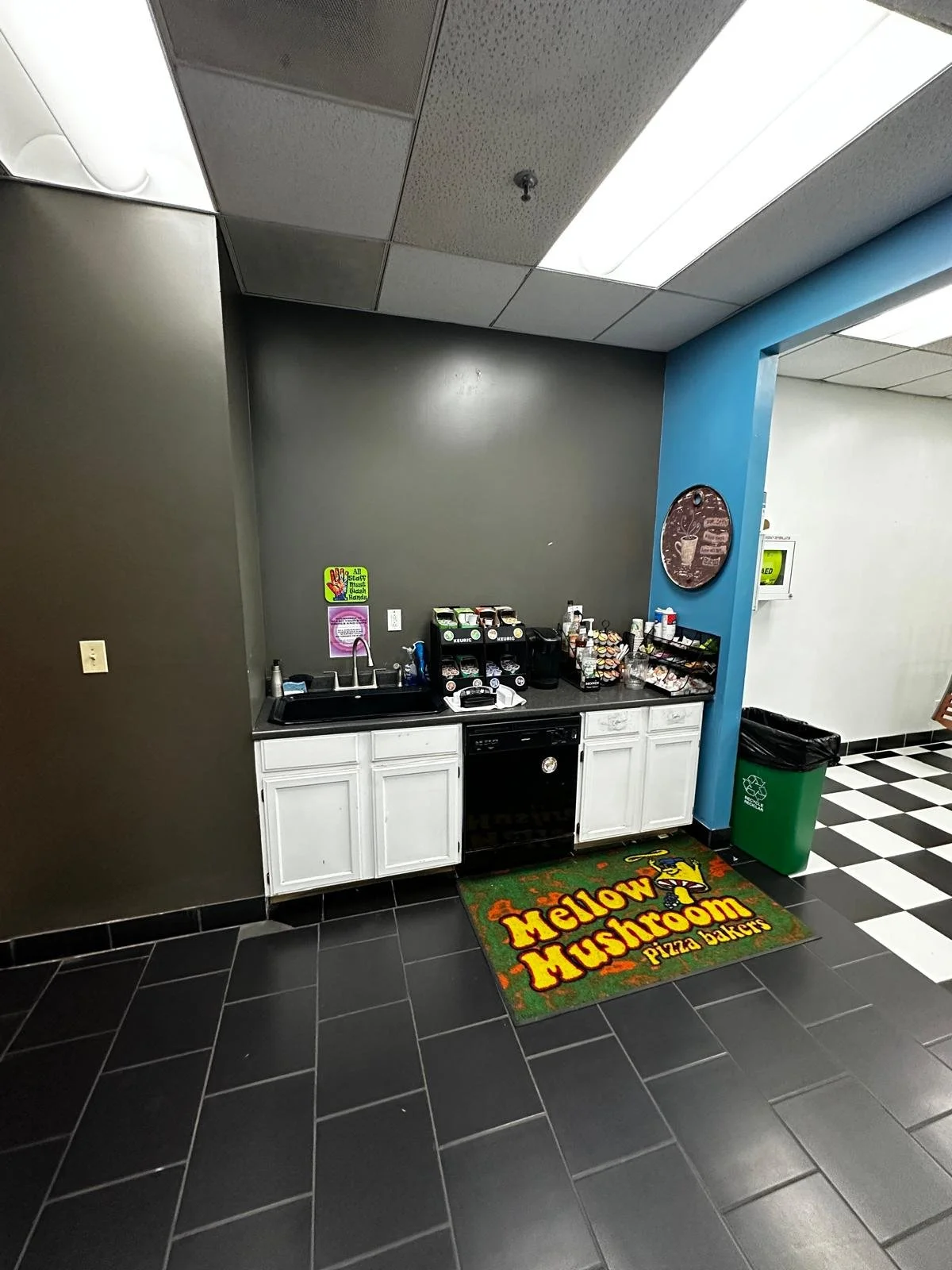 Mello kitchen 2 before.jpg