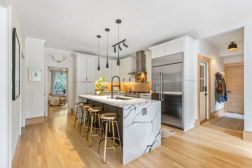 Kitchen_02.jpg