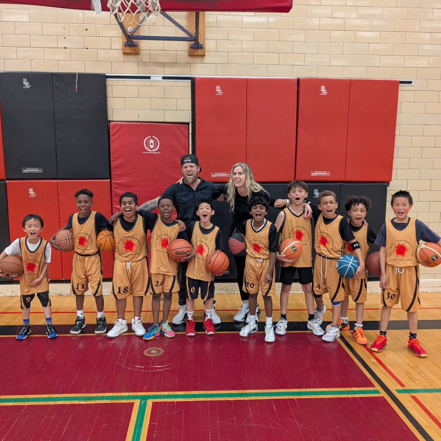 On this court, we've built more than a team; we've built a family.
#welcometothefamily🏀