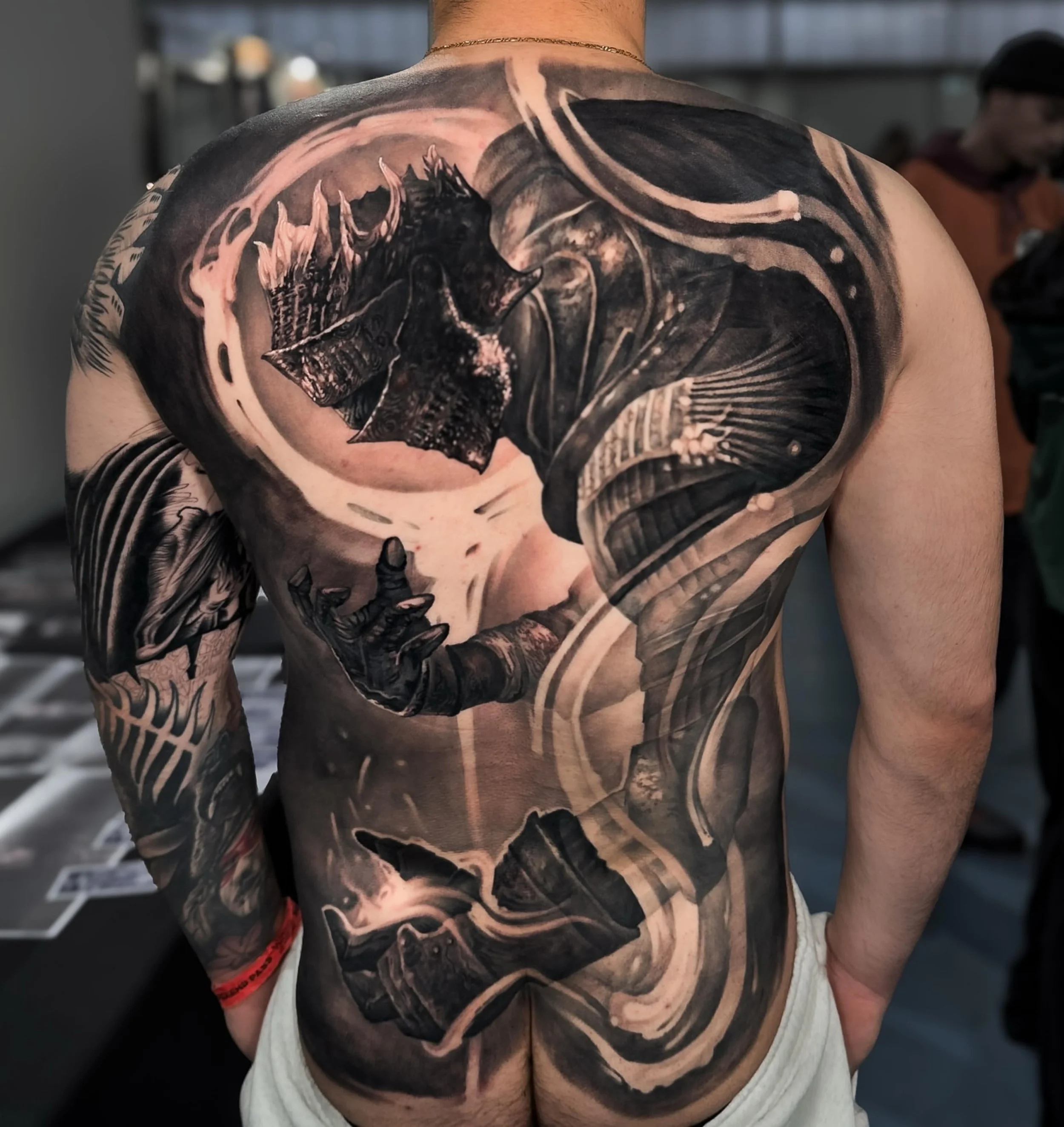 💥 Epic back piece by @alexnigliotattoos 💥

For all bookings and enquiries please contact @alexnigliotattoos directly