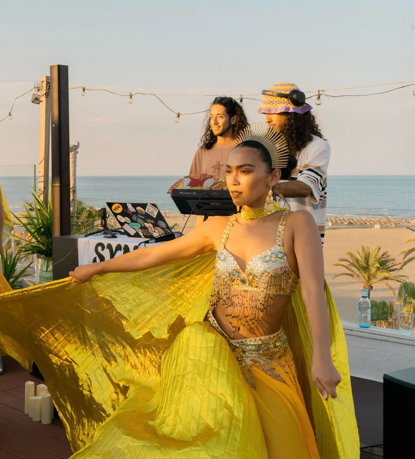 What a night&hellip; are we the only ones who want to relive it? 

Dinner Connections x @sabbiavalencia x @lowtideritual was 🔥😮&zwj;💨!

Thank you for hosting us and thank you to everyone who joined the dinner! Felt like a proper summer evening 💙
