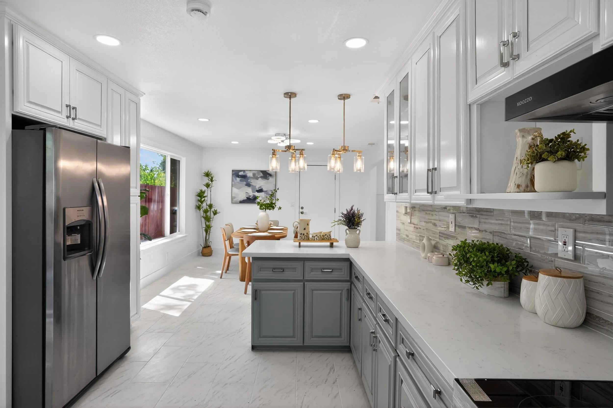 12_1718_Cheney_Dr-Kitchen-3832.jpg