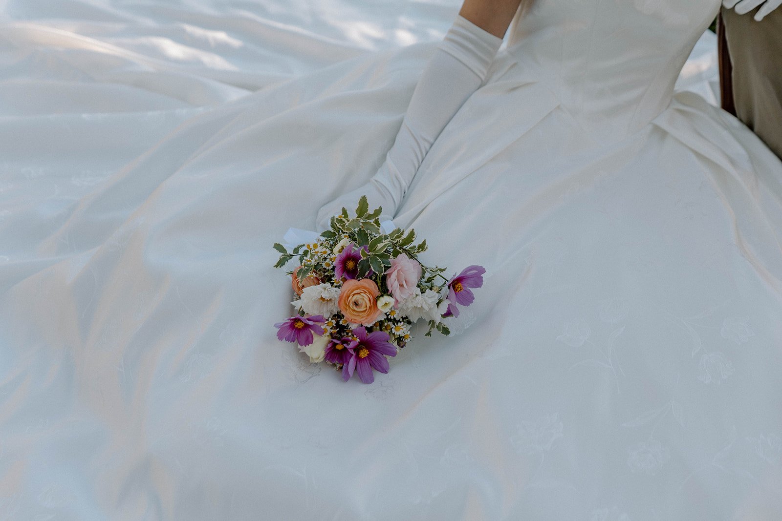 Photography: @braidynlooperphoto
Retreat Host/Content Creation: @wyoweddingco