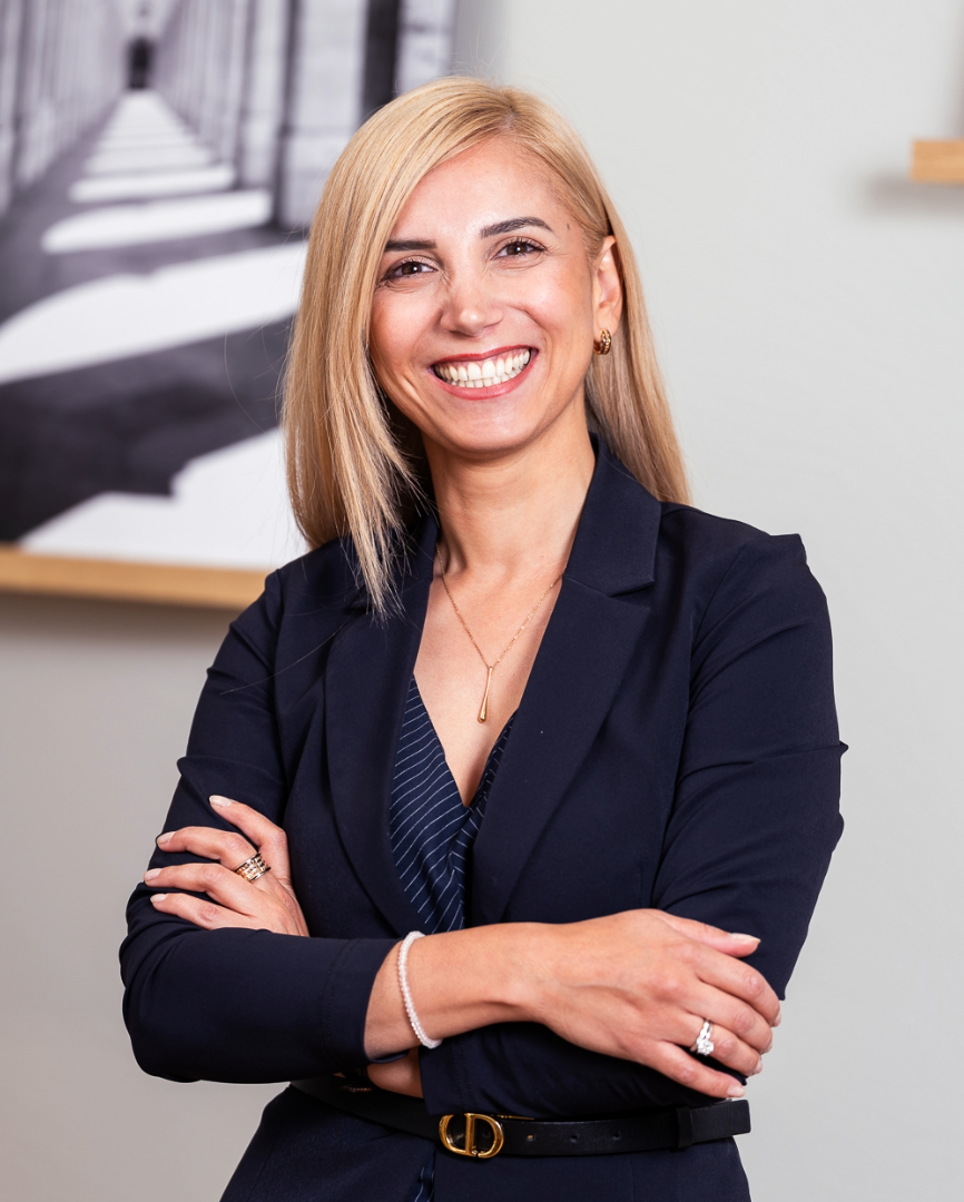 Emely Kara – Immobilienmaklerin Graubünden Landquart Schweiz