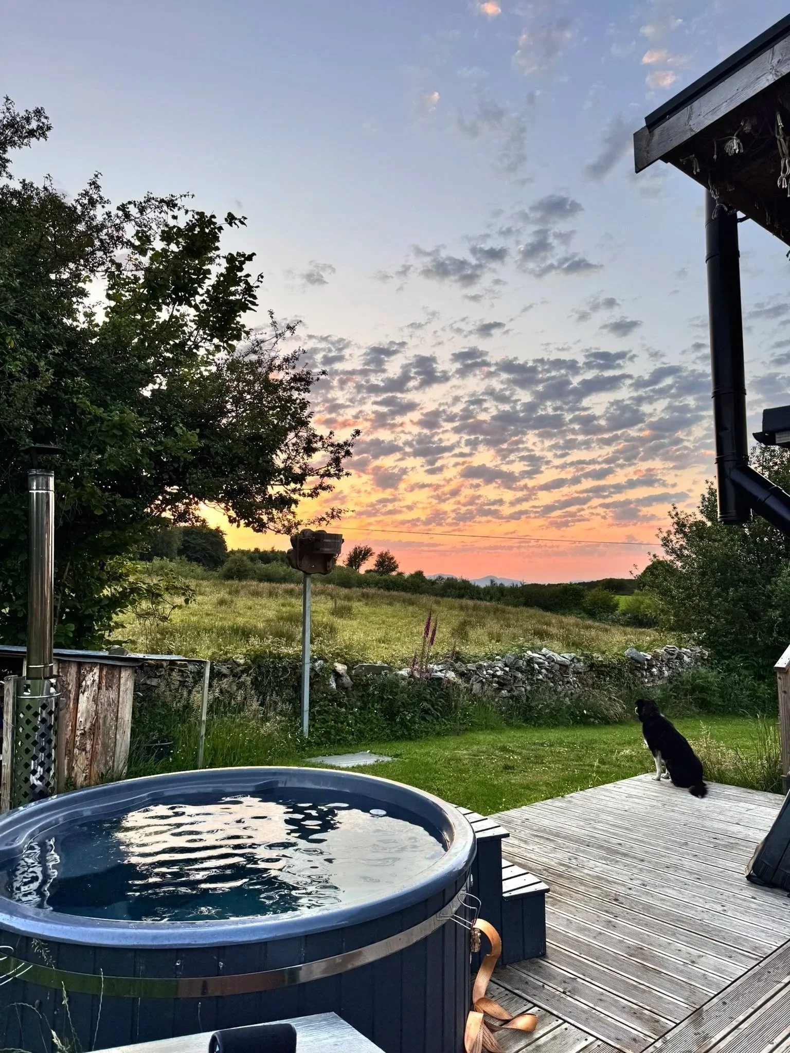 Hottub+at+Ealu+Guesthouse+near+Westport%2C+Co+Mayo.jpg