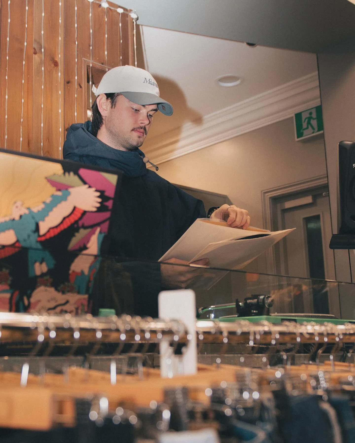 It was great to work with vintage shop @wearxco in Sunderland. This is an amazing new business run by a brilliant bunch of people.
#photoshoot #commercial #commercialphotography #commercialphotographer #vintageshop #vintage #vintagephoto #fashion #f