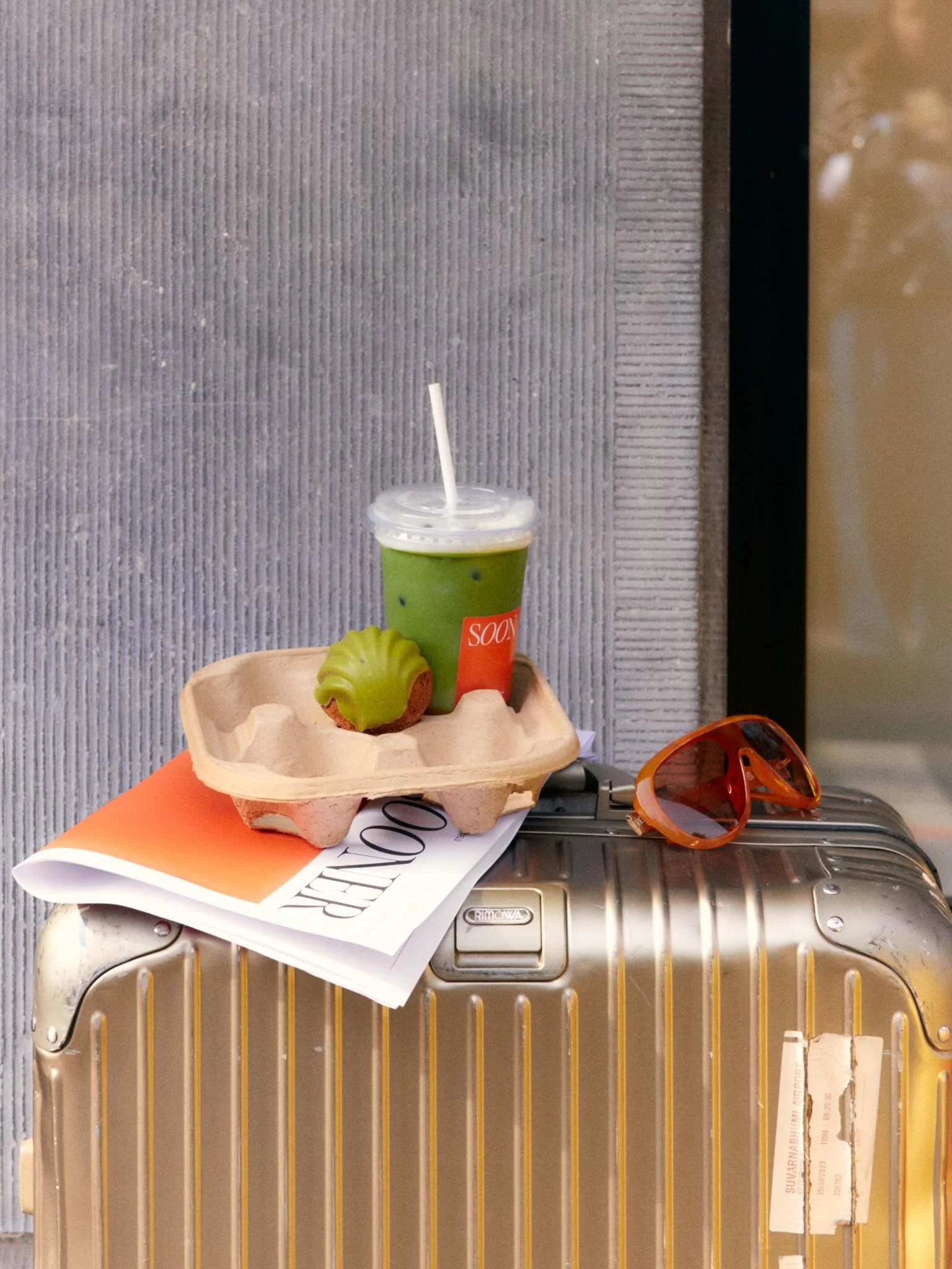 you + @soonbrussels + iced favorite drink + sun = <333

WE ARE OPEN TOMORROW MAY 1 !!!! from 9am to 6pm