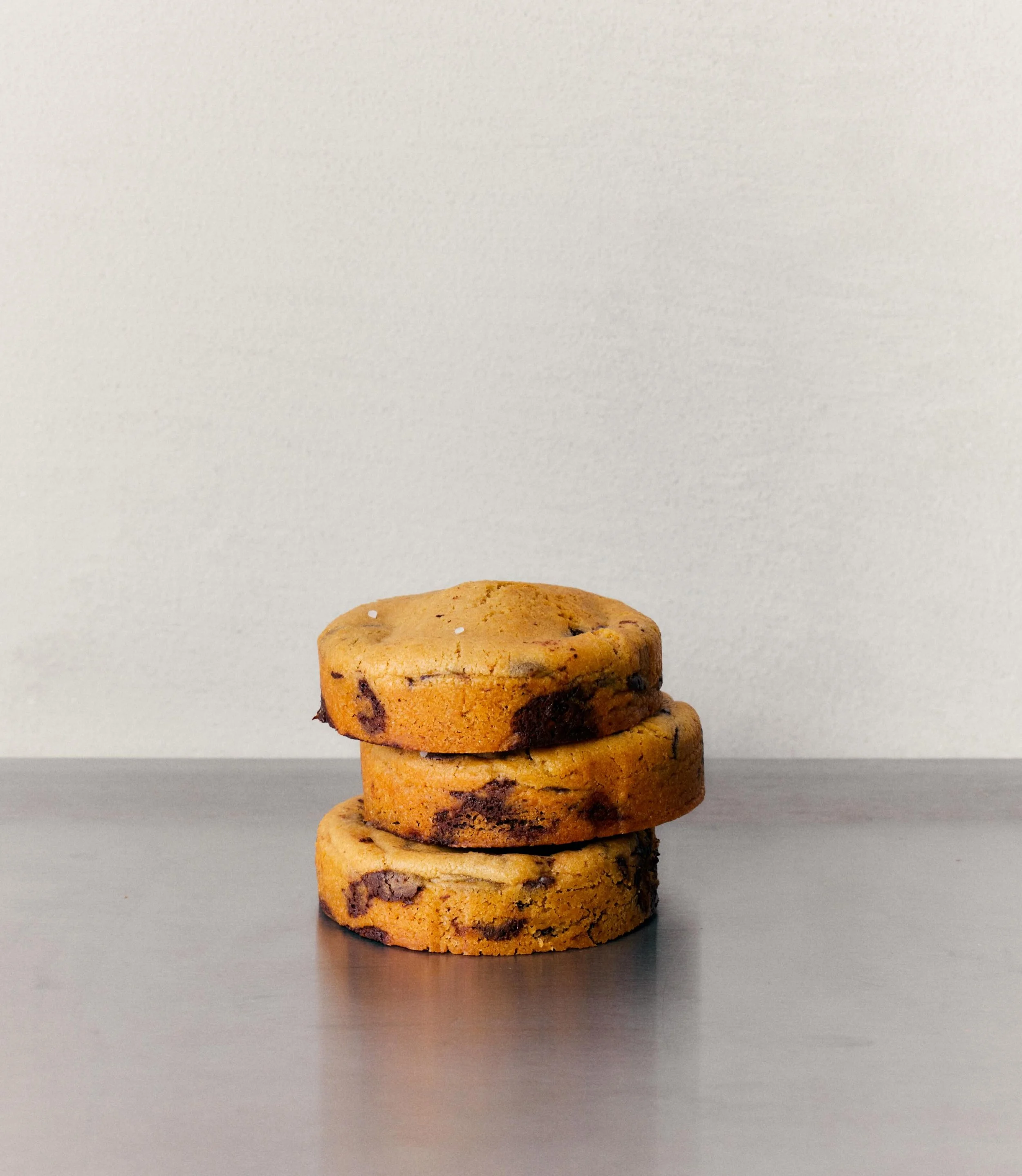 chocolate chip cookies with a pinch of salt 🍪