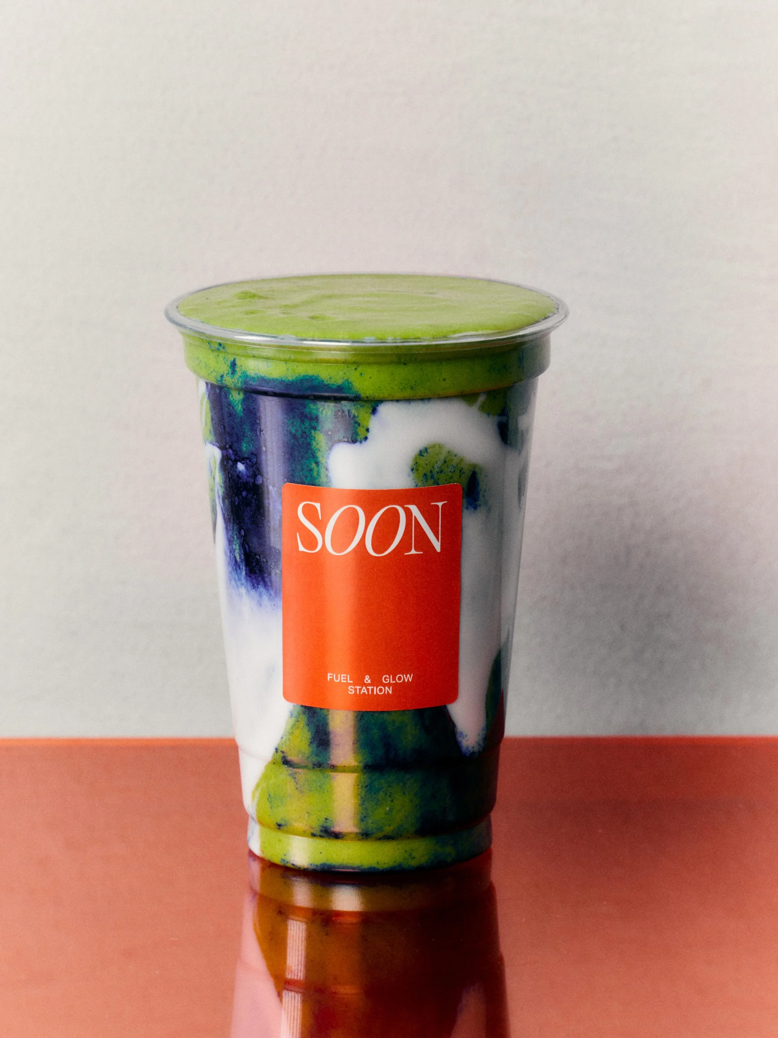 meet THE MOSS 💚 like Kate, but green &amp; creamy

avocado, spinach, pineapple, mango, mint, blue spirulina, collagen, oat milk 🥑🥭

fuel that feeds you &amp; your glow:

* good fats from avocado to support your skin barrier
* iron &amp; antioxidan