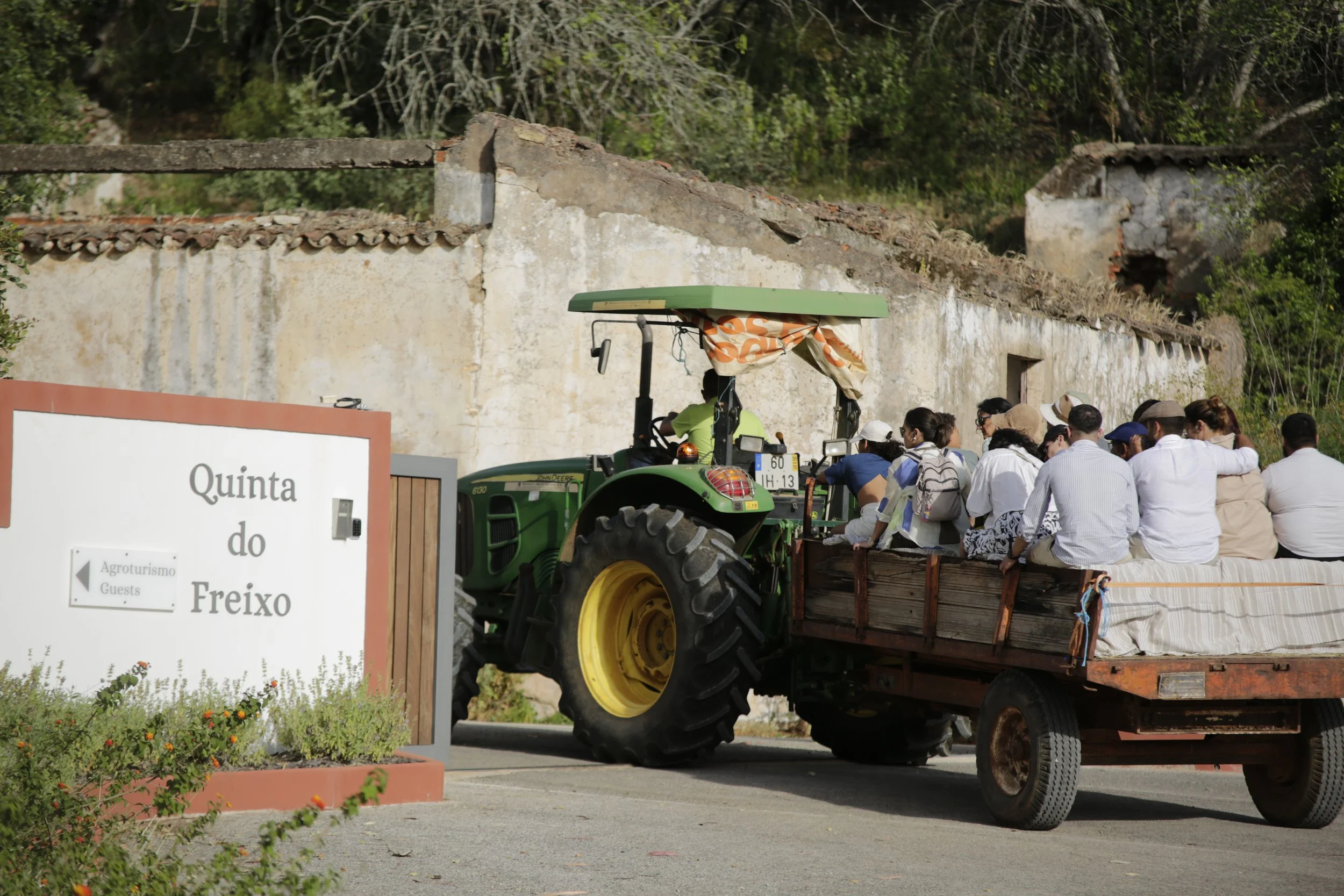 Tractor tour at Quinta do Freixo 