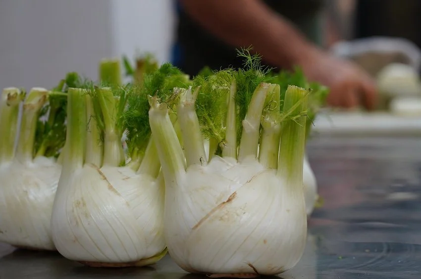 Bei jedem Gericht, das wir servieren, ist Qualit&auml;t oberstes Gebot. Wir w&auml;hlen sorgf&auml;ltig die frischesten Zutaten aus, um sicherzustellen, dass jedes Gericht mit Geschmack und N&auml;hrstoffen &uuml;berzeugt. Vom knackigen Gem&uuml;se b