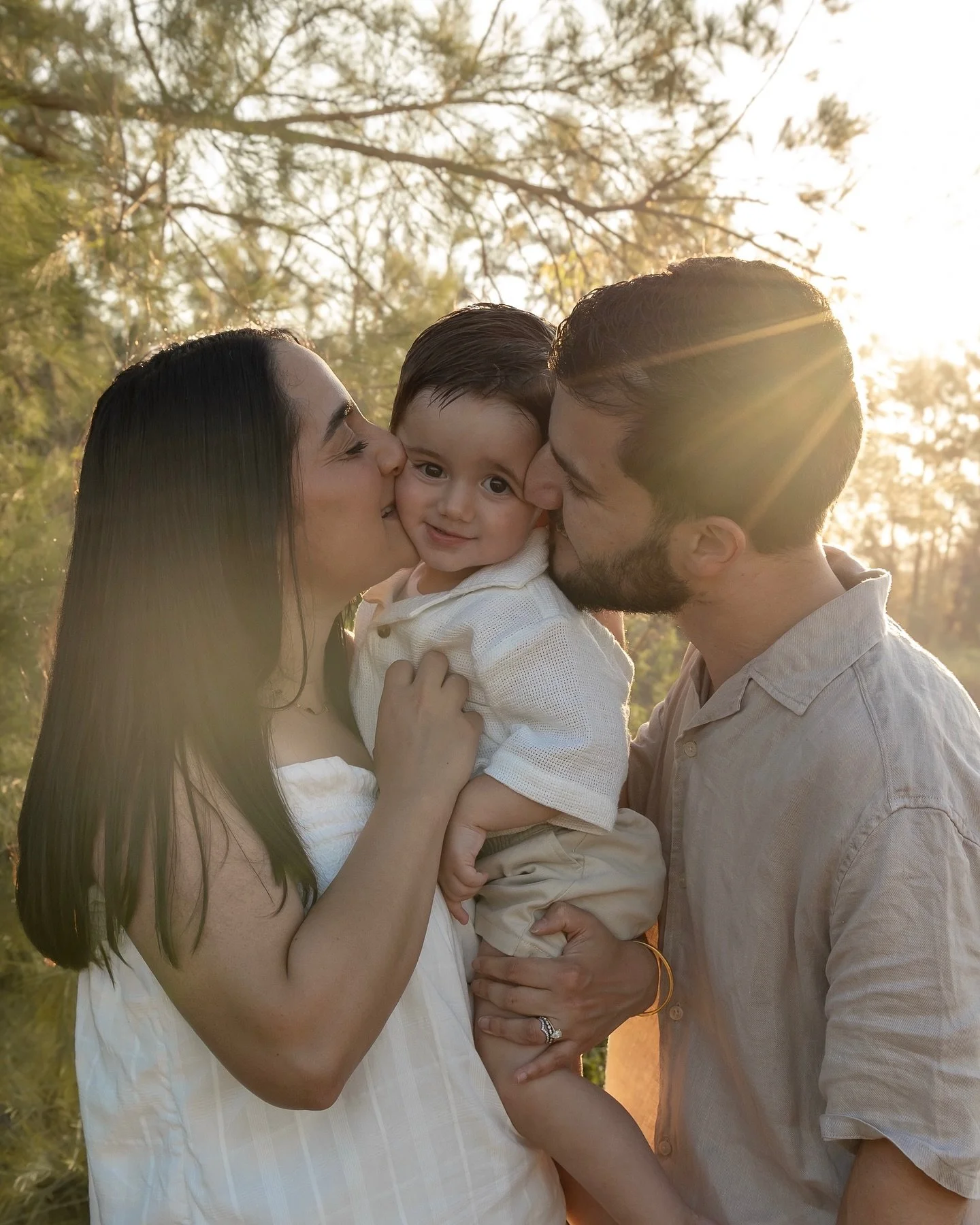 Golden hour with this beautiful family 💛

#labellemedia #photography #goldenhour #familyphotography #sydneyphotographer