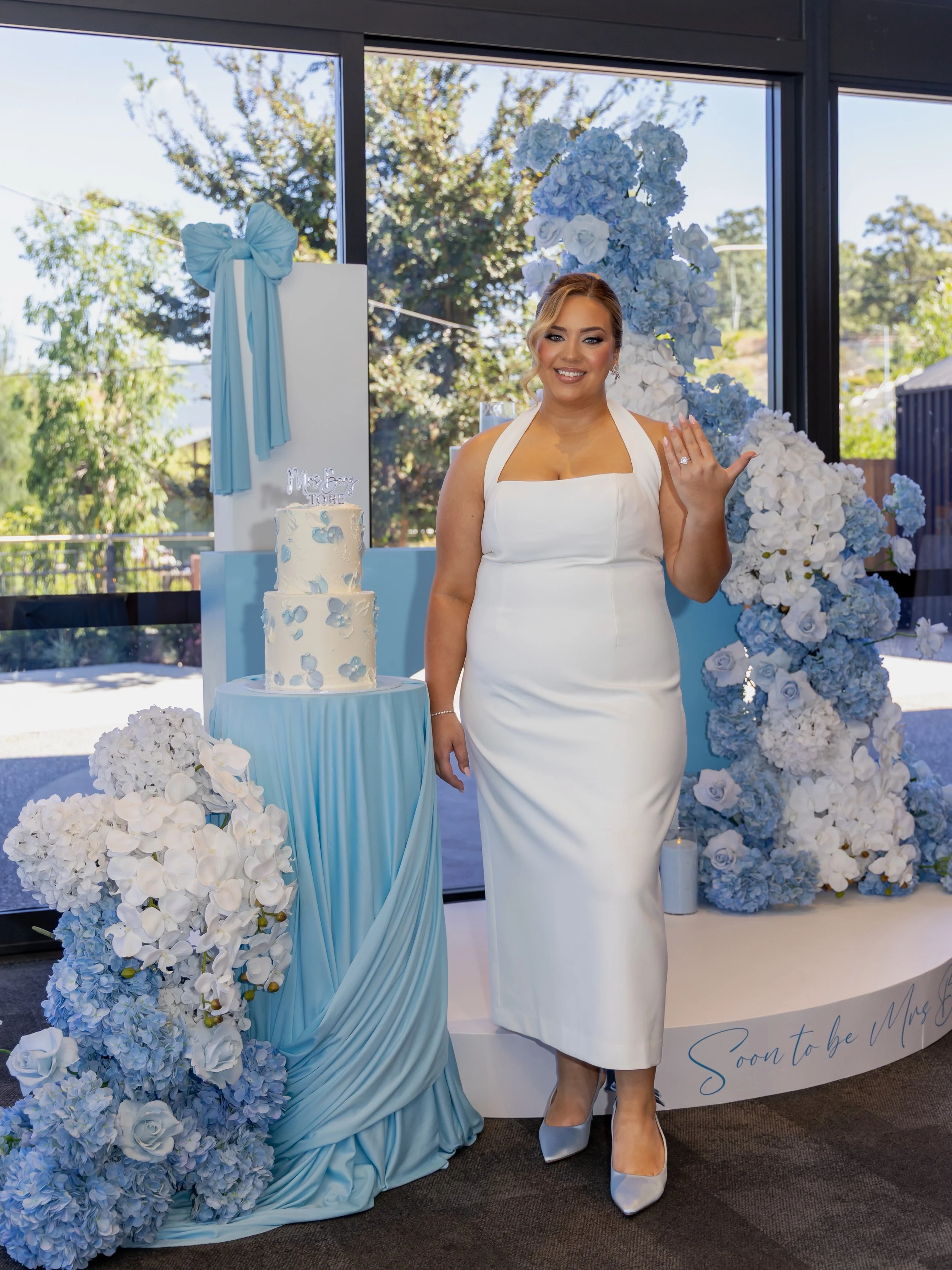 It&rsquo;s wedding week for Celeste!
Throwback to her beautiful bridal shower 🩵

Photography: @labelle.media
Venue: @thelakehouseredbank
Backdrop: @jnjeventss
Hair: @bridalhaircompany_
Makeup: @Ivbeautyroom
Jewellery: @christelle_jewellery
Cookies: 