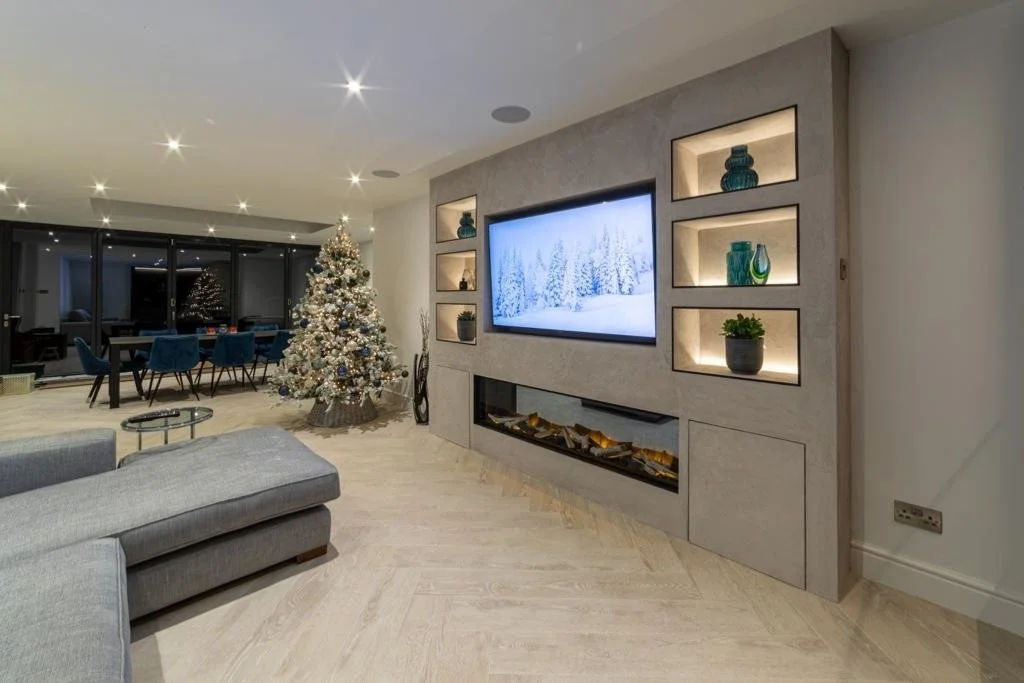 Media Unit and Bar